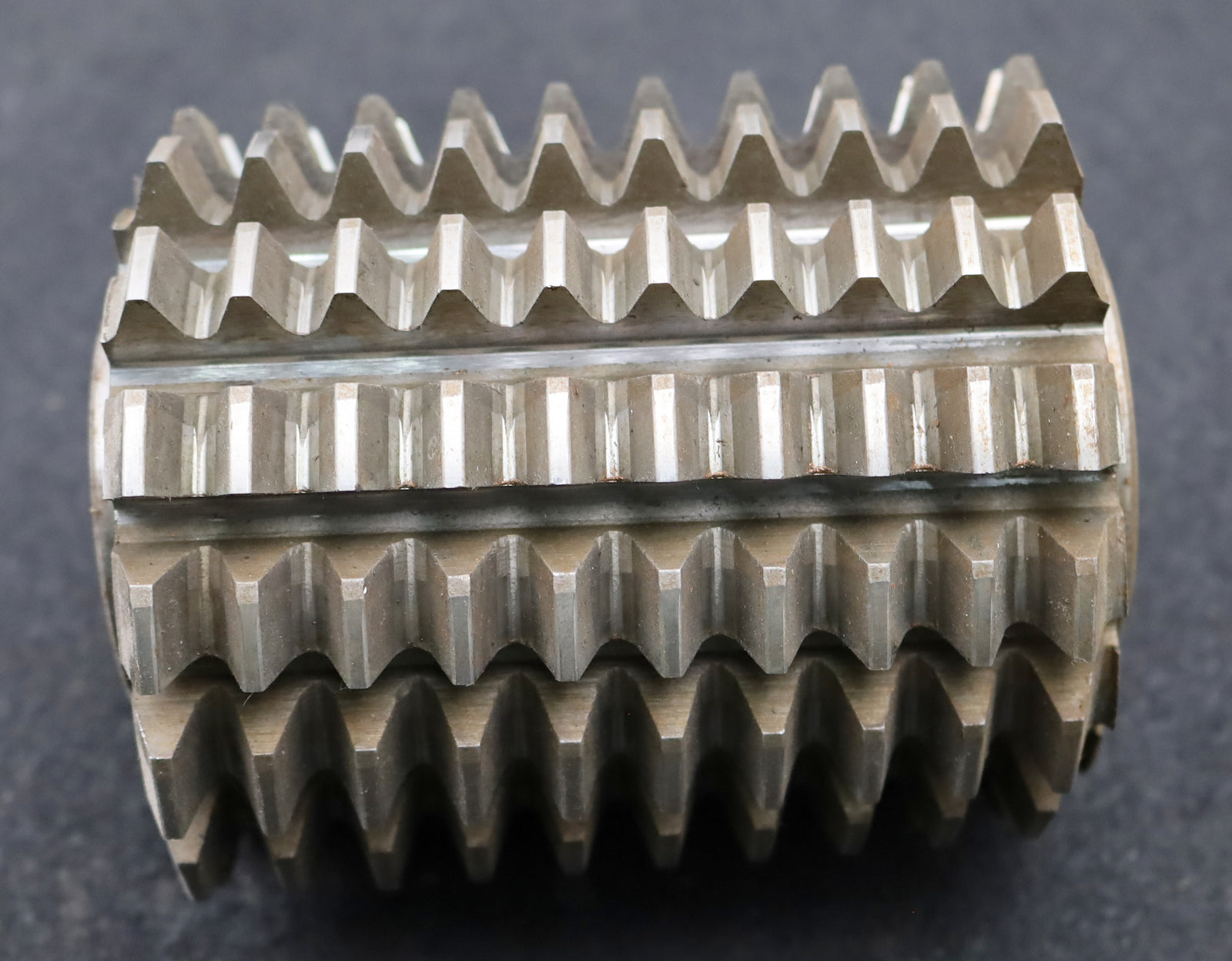 Bild des Artikels PWS-Zahnrad-Wälzfräser-m=-4,0mm-EGW-20°-BPIII-DIN-3972-Ø110x135xØ40mm-mit-LKN