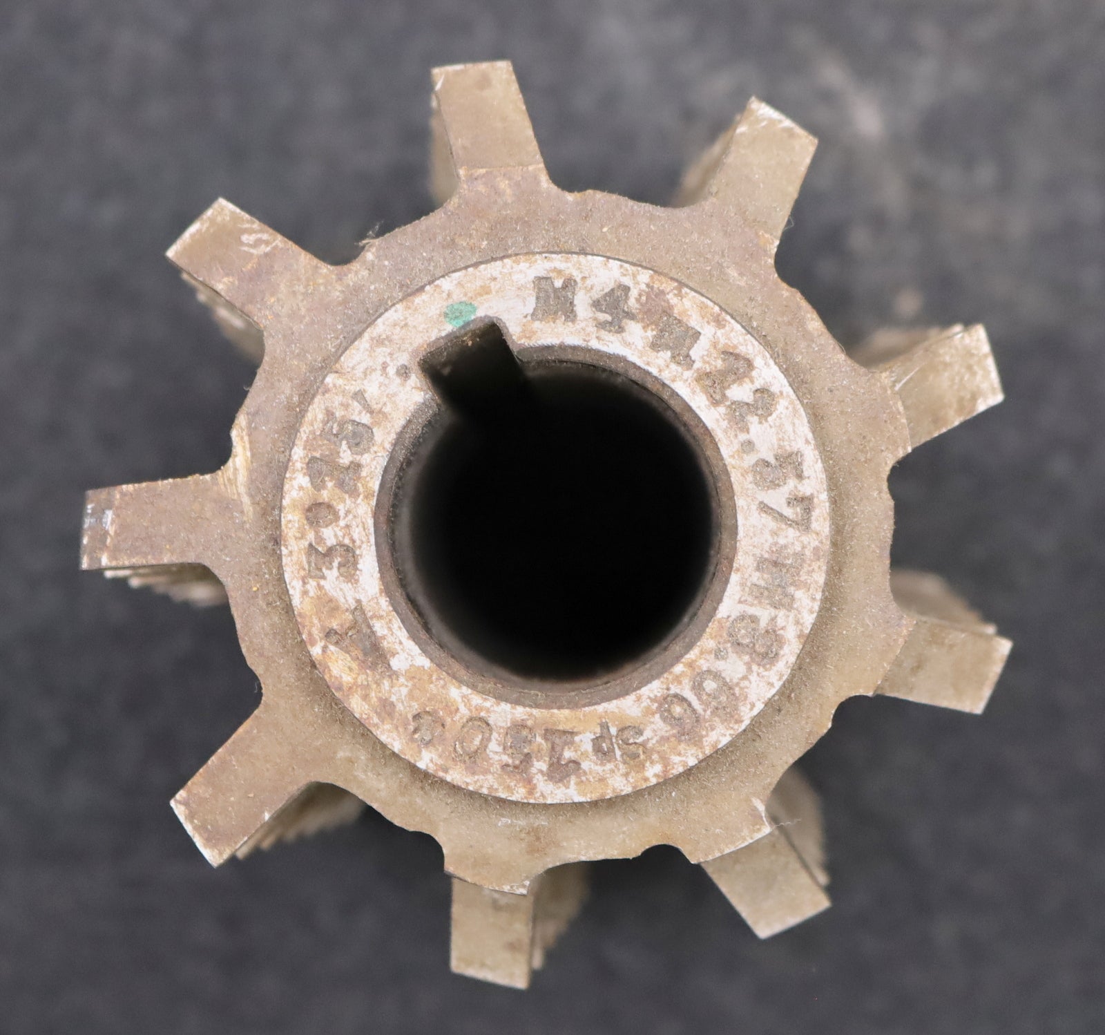 Bild des Artikels Zahnrad-Wälzfräser-m=-4,0mm-EGW-20°-Ø78x82xØ27mm-LKN-1gg.-Rechts-spiralgenutet-!