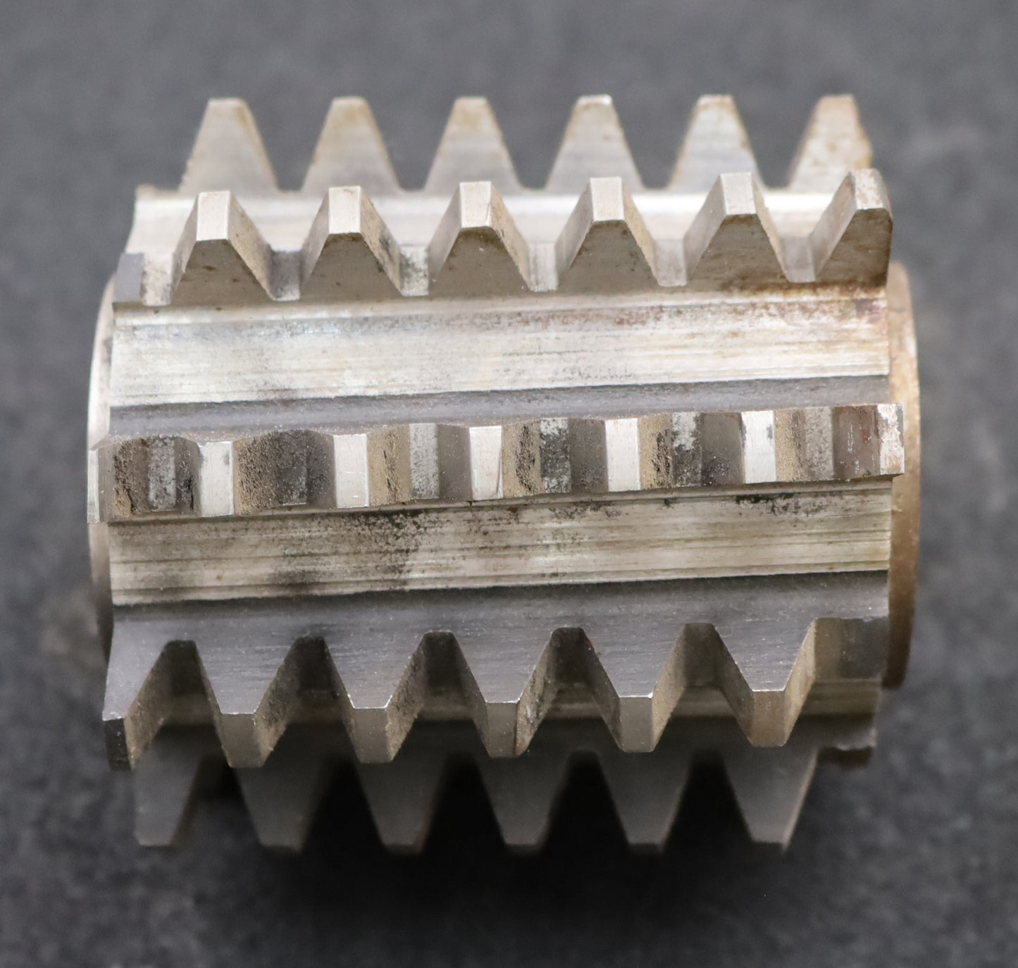 Bild des Artikels Zahnrad-Wälzfräser-m=-4,0mm-EGW-20°-Ø78x82xØ27mm-LKN-1gg.-Rechts-spiralgenutet-!