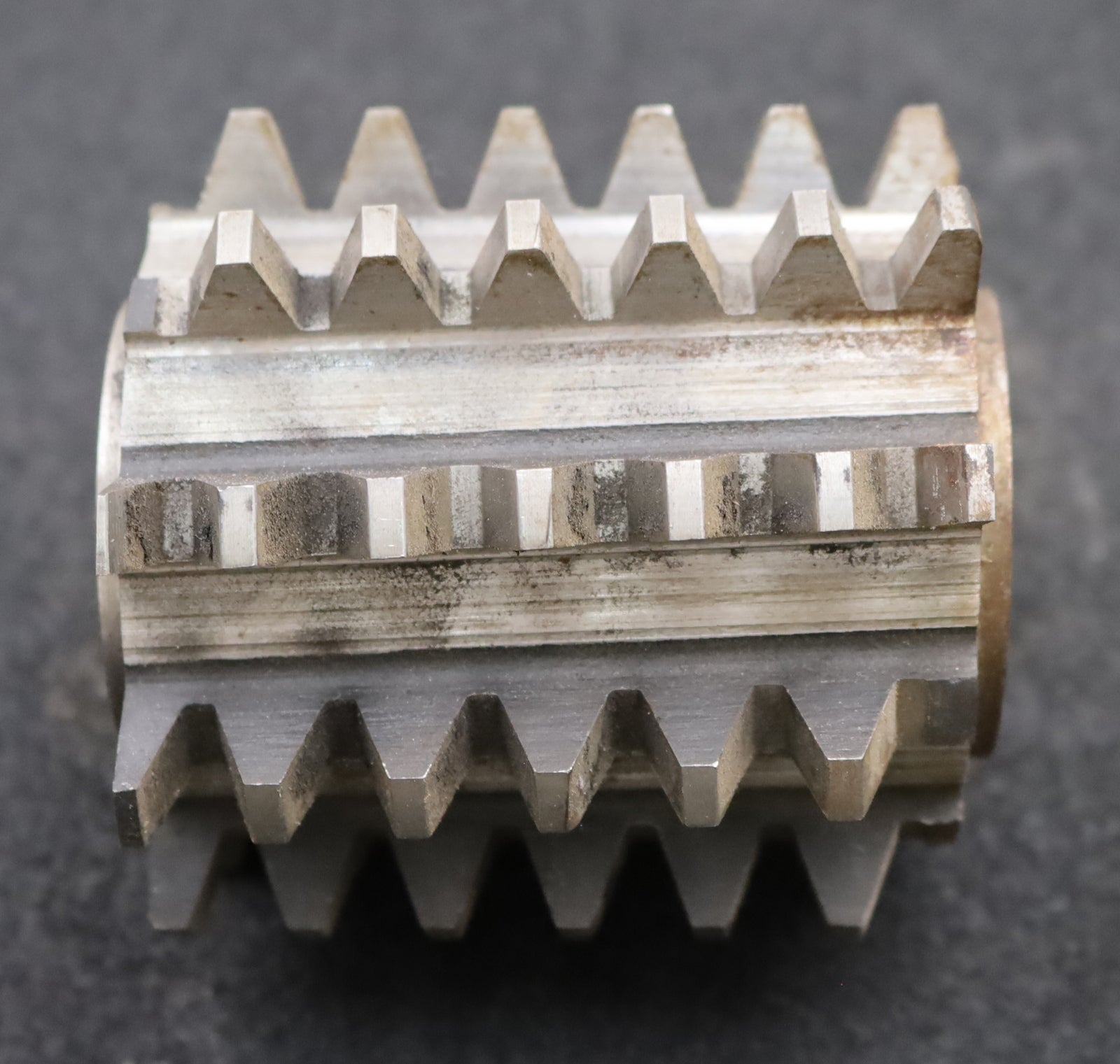 Bild des Artikels Zahnrad-Wälzfräser-m=-4,0mm-EGW-20°-Ø78x82xØ27mm-LKN-1gg.-Rechts-spiralgenutet-!