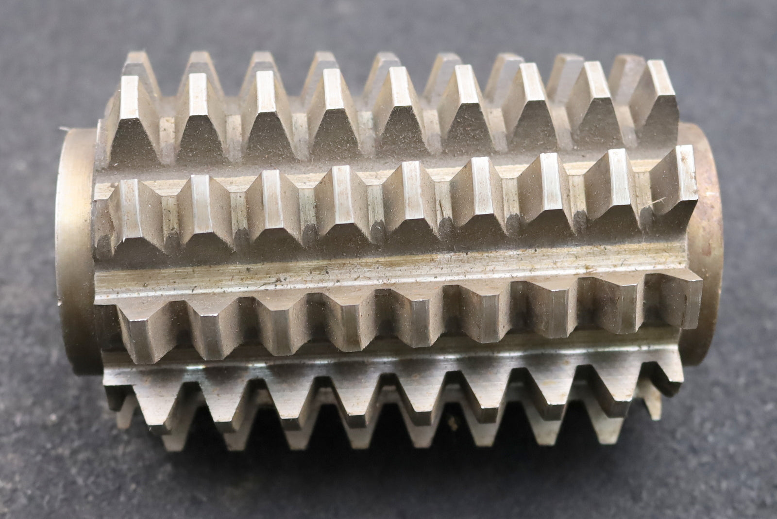 Bild des Artikels Zahnrad-Wälzfräser-m=-4,0mm-EGW-20°-Ø81x124xØ27mm-mit-LKN-1gg.-Rechts