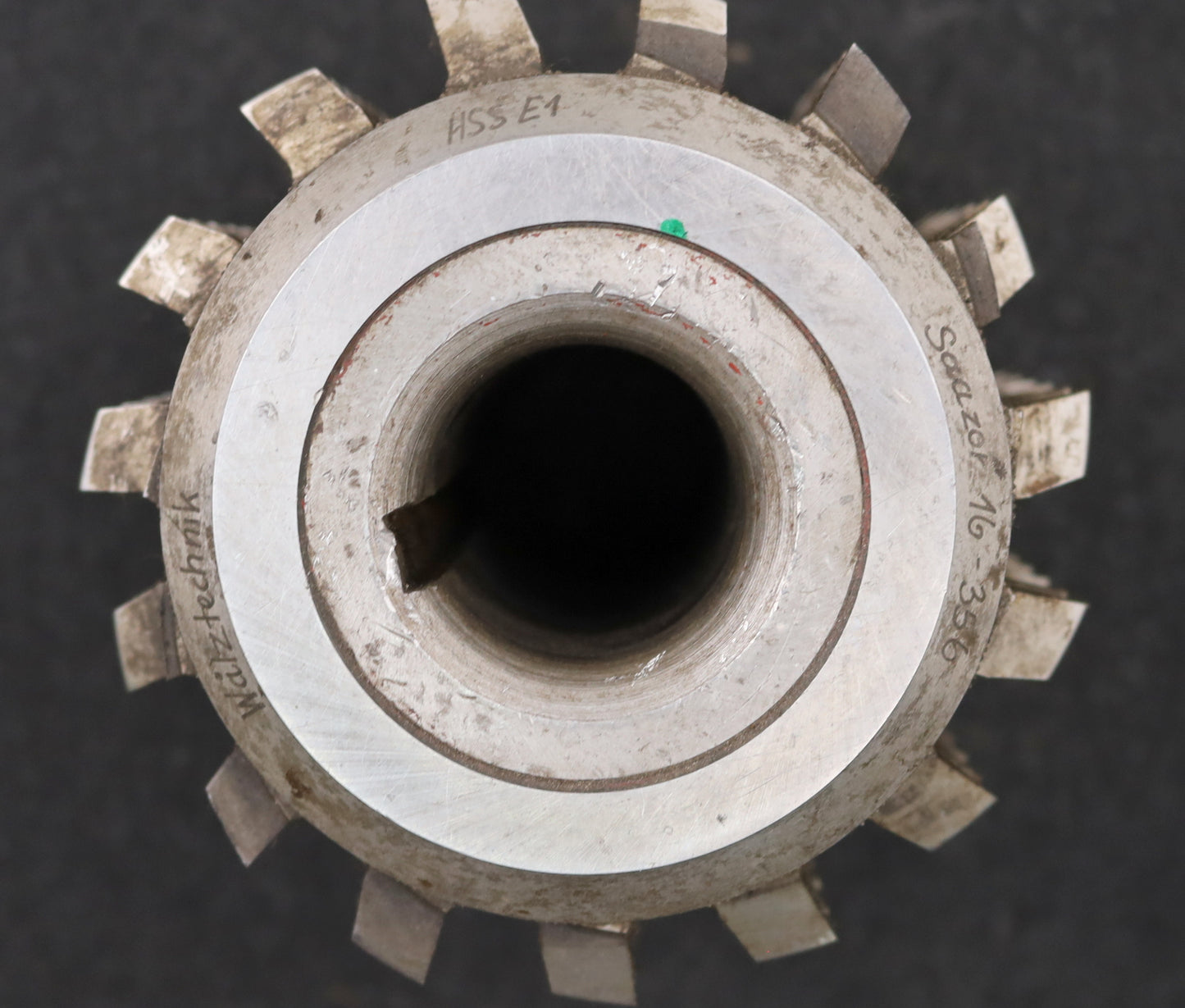 Bild des Artikels SAAZOR-Zahnrad-Wälzfräser-m=-4,0mm-EGW-20°-BPIII-nach-DIN-3972-Ø109x109xØ32mm