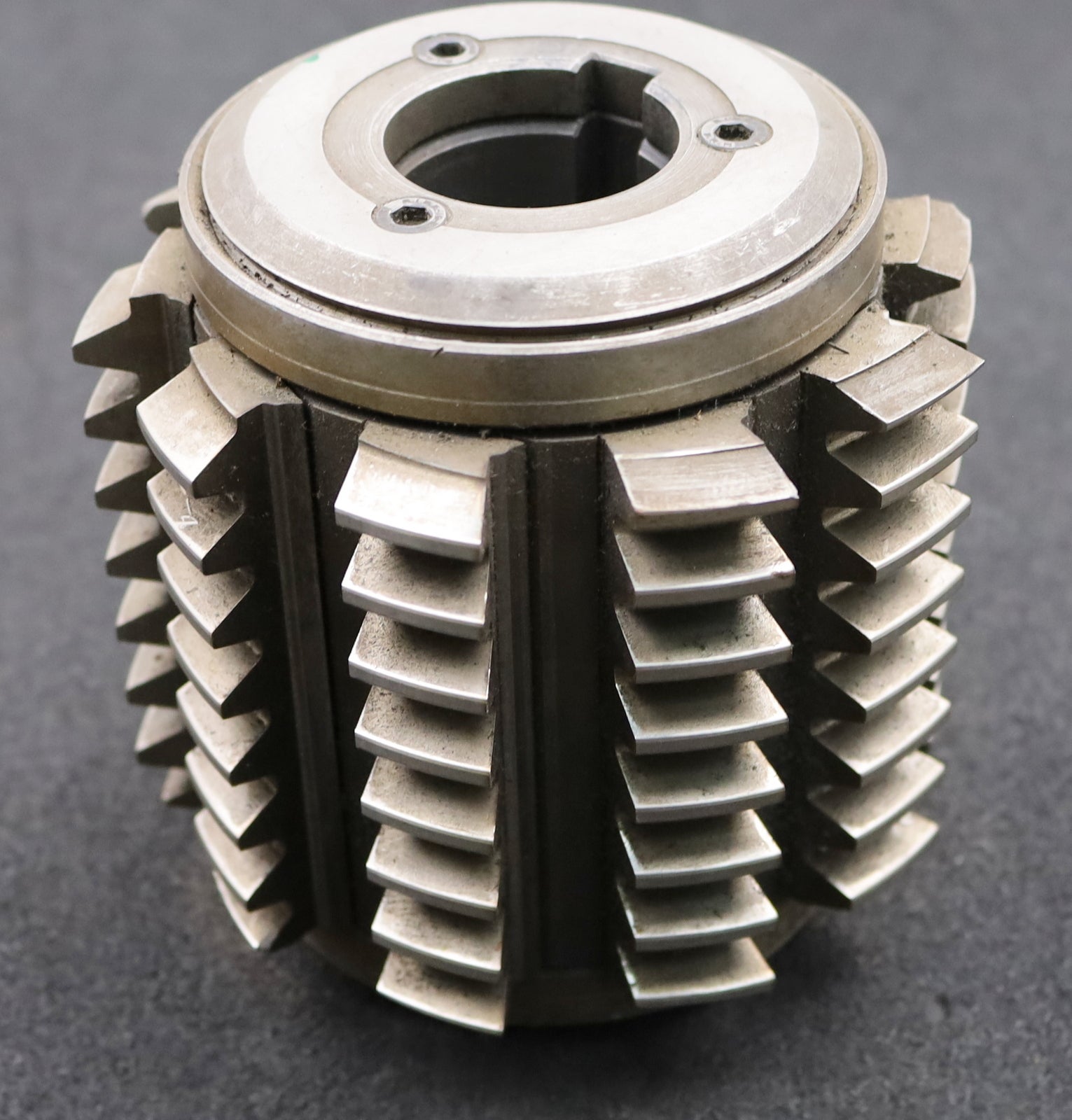 Bild des Artikels KLINGELNBERG-Zahnrad-Wälzfräser-m=-4,0mm-EGW-20°-Ø133x133xØ40mm-LKN-1gg.-Rechts