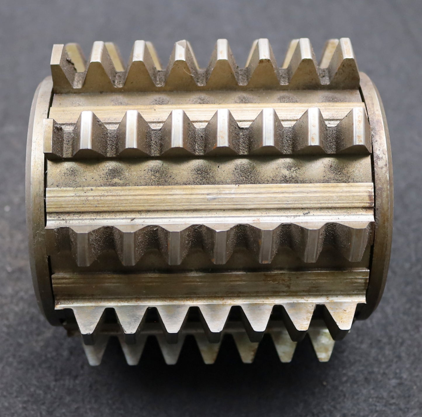 Bild des Artikels DROGEMEYER-Zahnrad-Wälzfräser-m=-4,5mm-EGW-20°-Ø123x121xØ40mm-mit-LKN-1gg.-LINKS