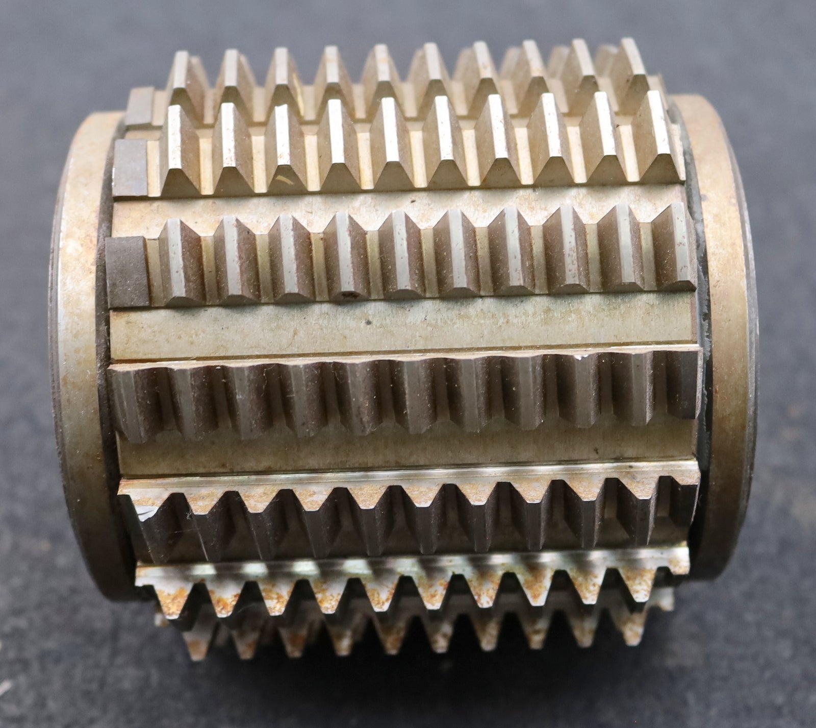 Bild des Artikels FETTE-Zahnrad-Wälzfräser-m=-2,5mm-EGW-20°-BPII-nach-DIN-3972-Ø102x105xØ32mm-LKN