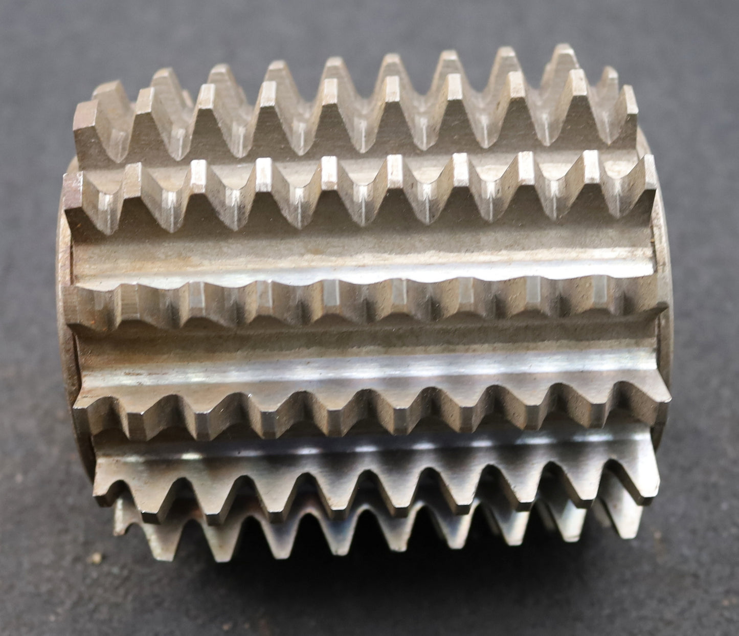 Bild des Artikels PWS-Zahnrad-Wälzfräser-m=-3,5mm-EGW-20°-BPII-nach-DIN-3972-Ø100x108xØ40mm-LKN