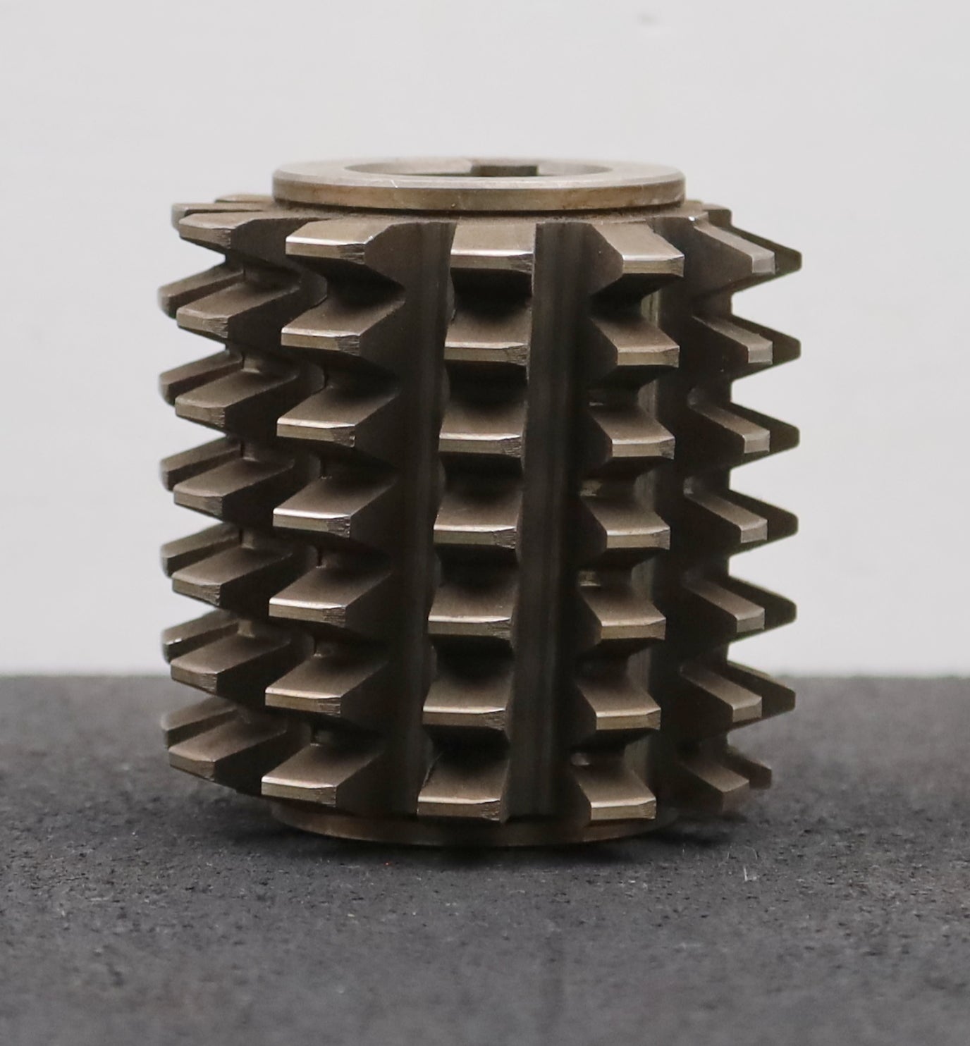 Bild des Artikels KLINGELNBERG-Zahnrad-Wälzfräser-m=-3,5mm-EGW-20°-Ø71x81xØ27mm-LKN-1gg.-Links