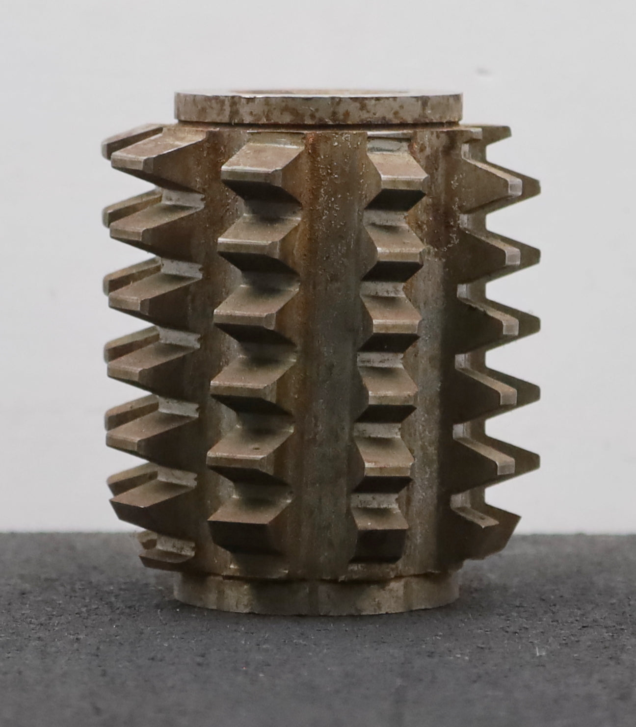 Bild des Artikels KLINGELNBERG-Zahnrad-Wälzfräser-m=-3,5mm-EGW-20°-Ø71x81xØ27mm-mit-LKN-1gg.-Links