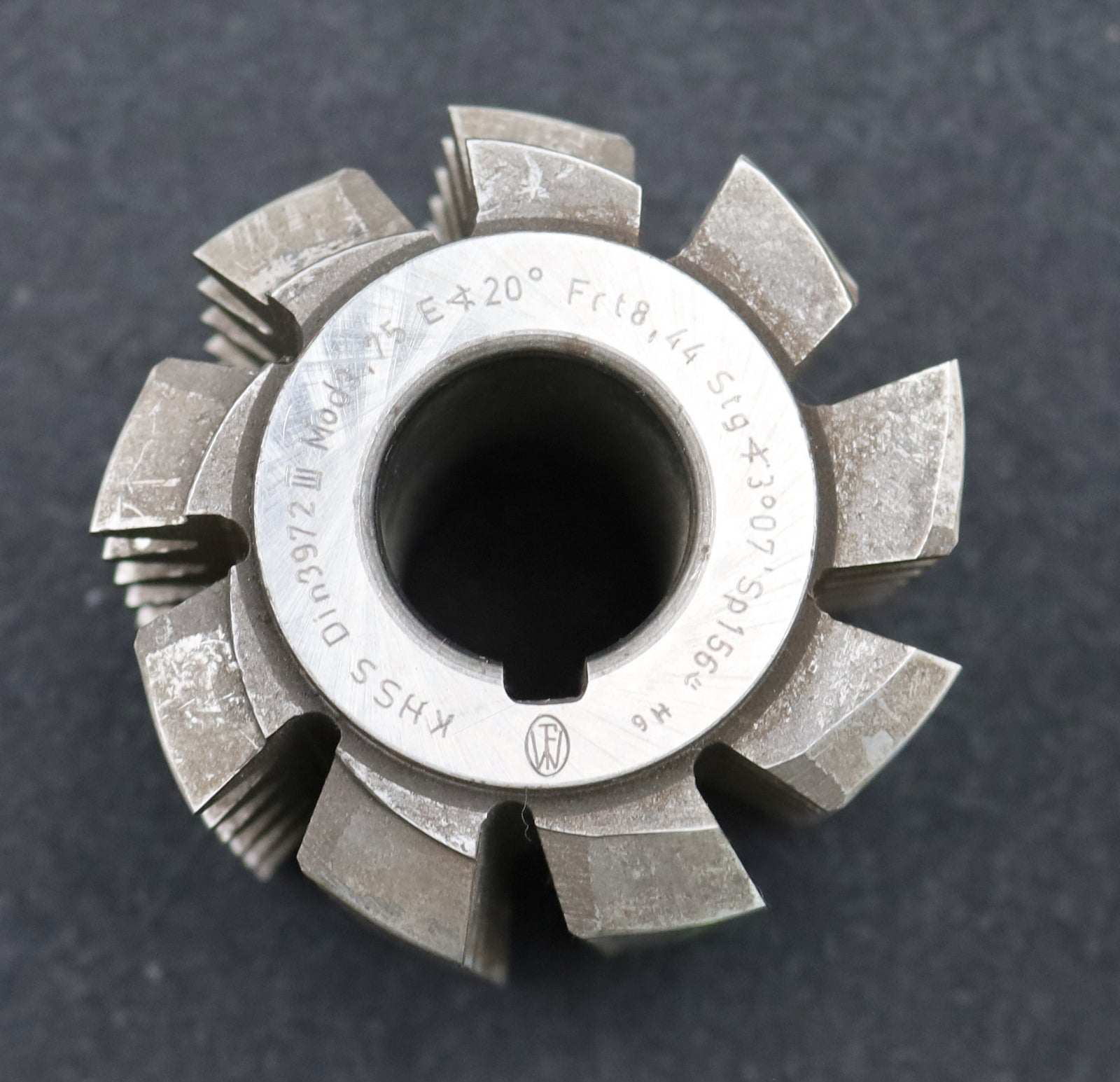 Bild des Artikels FETTE-Zahnrad-Wälzfräser-m=-3,75mm-EGW-20°-BPIII-nach-DIN-3972-Ø79x75xØ27mm-LKN