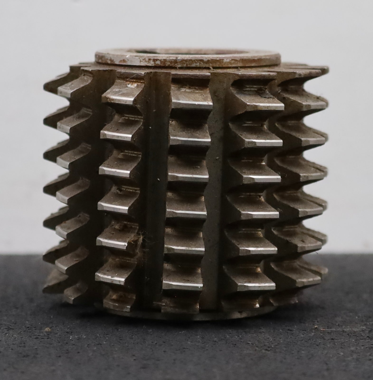 Bild des Artikels PWS-Zahnrad-Wälzfräser-m=-3,0mm-EGW-20°-BPIII-nach-DIN-3972-Ø80x71xØ32mm-mit-LKN