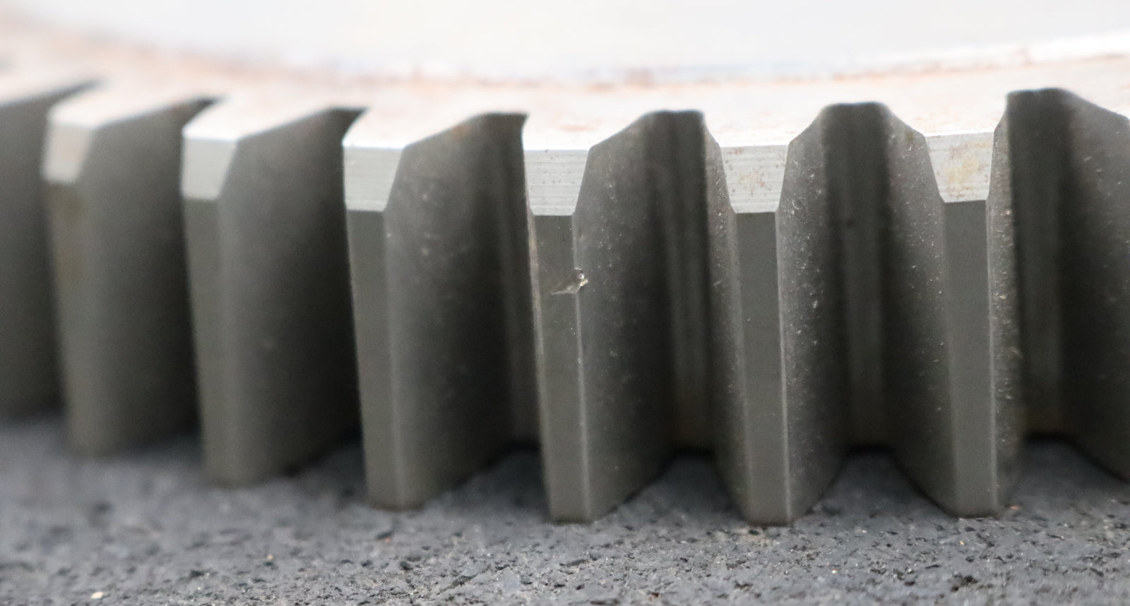 Bild des Artikels LORENZ-Scheibenschneidrad-m=-3,5mm-EGW-20°-Z=-50-haP0-1-1/6m-BPI-Ø182x23xØ1-3/4"