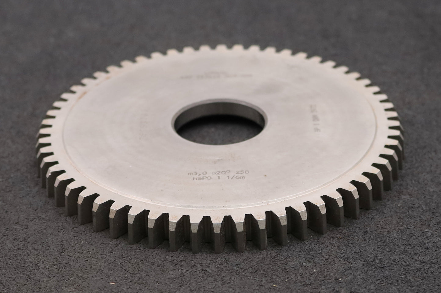 Bild des Artikels LORENZ-Scheibenschneidrad-m=-3,0mm-EGW-20°-Z=-58-haP0=-1-1/6m-BP-I-DIN3972