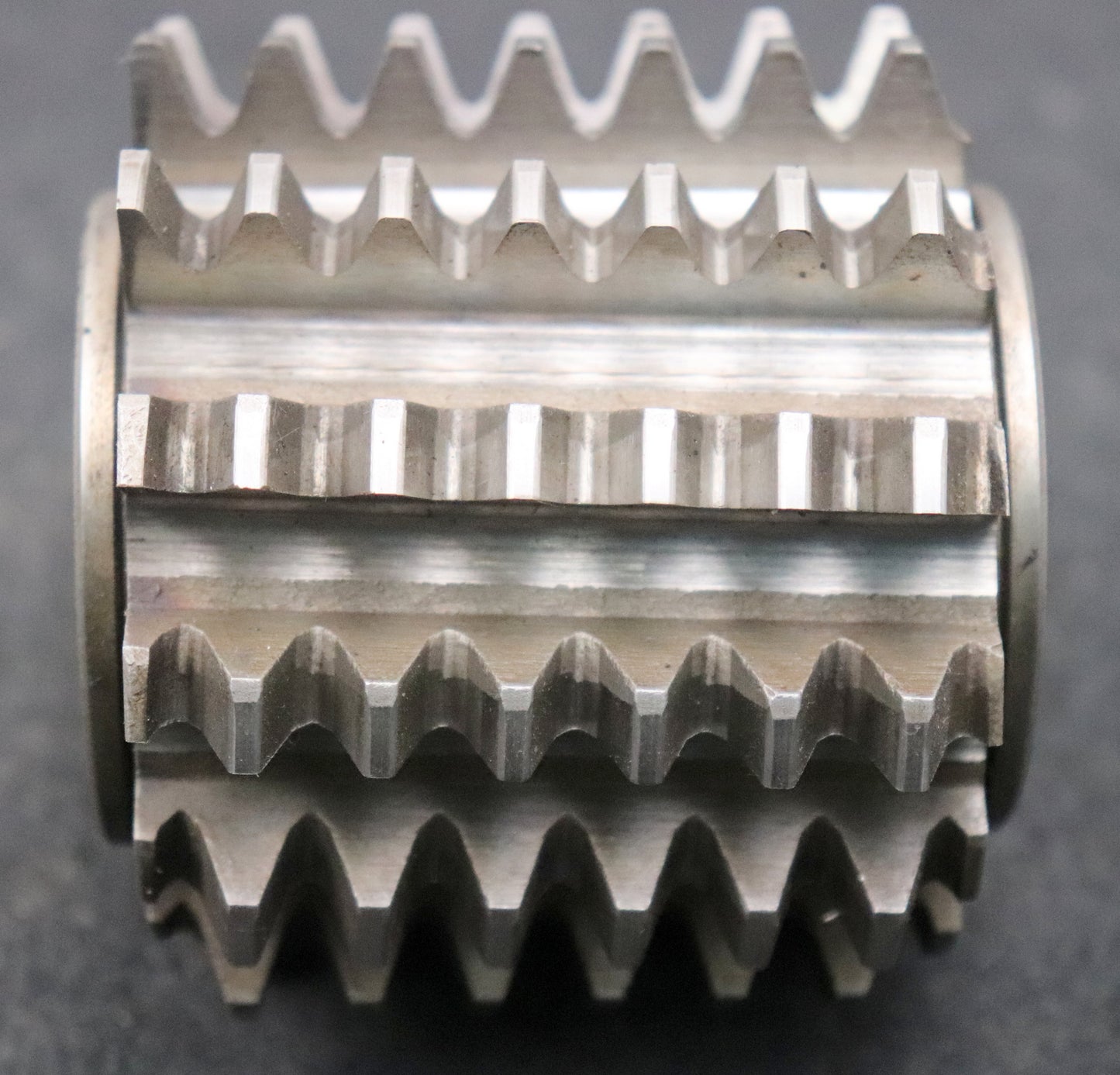 Bild des Artikels PWS-Zahnrad-Wälzfräser-gear-hob-m=-3,0mm-EGW-20°-BPII-nach-DIN-3972-Ø80x70xØ32mm