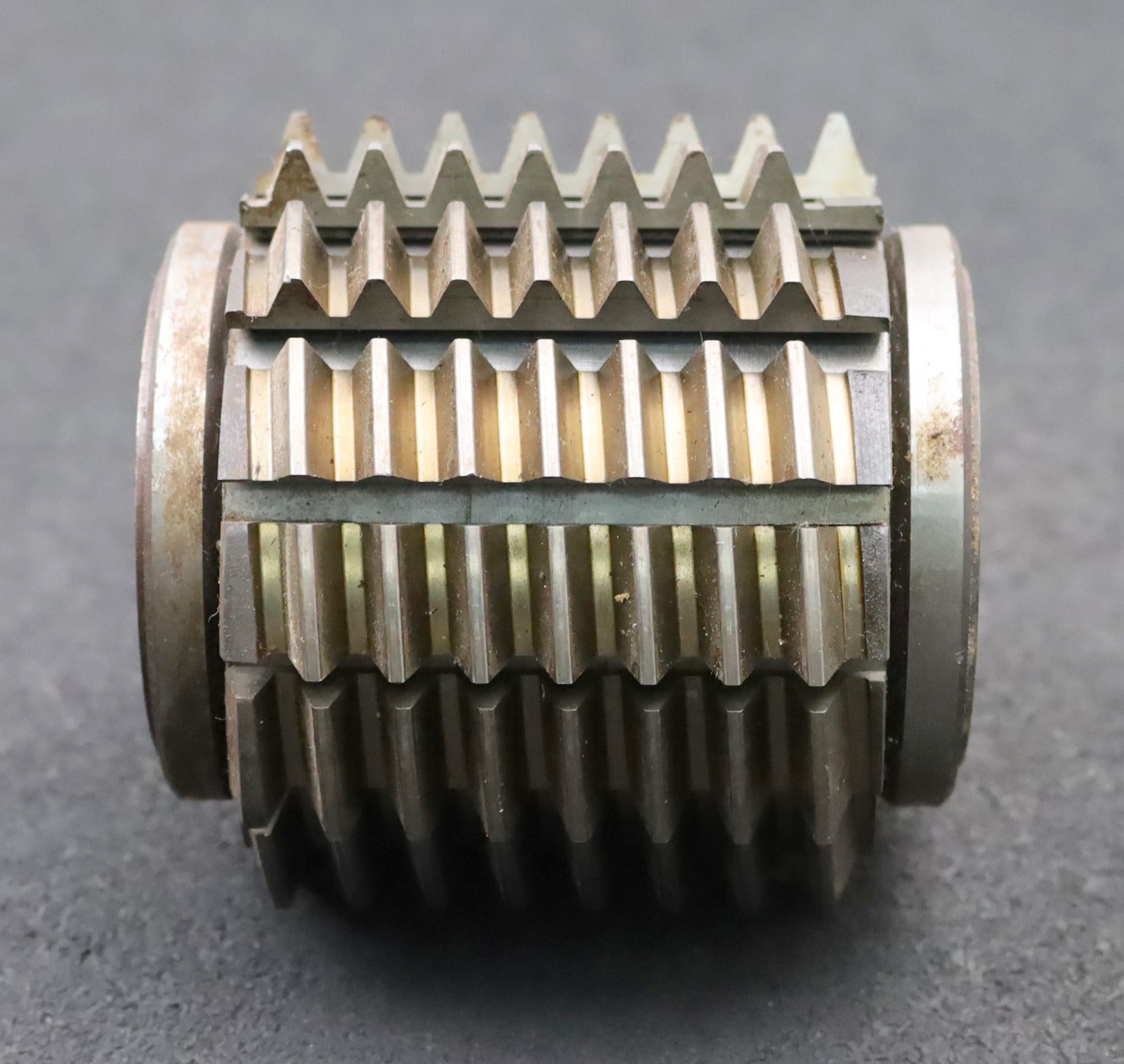 Bild des Artikels FETTE-Zahnrad-Wälzfräser-gear-hob-m=-2,75mm-EGW-20°-BPIII-nach-DIN-3972