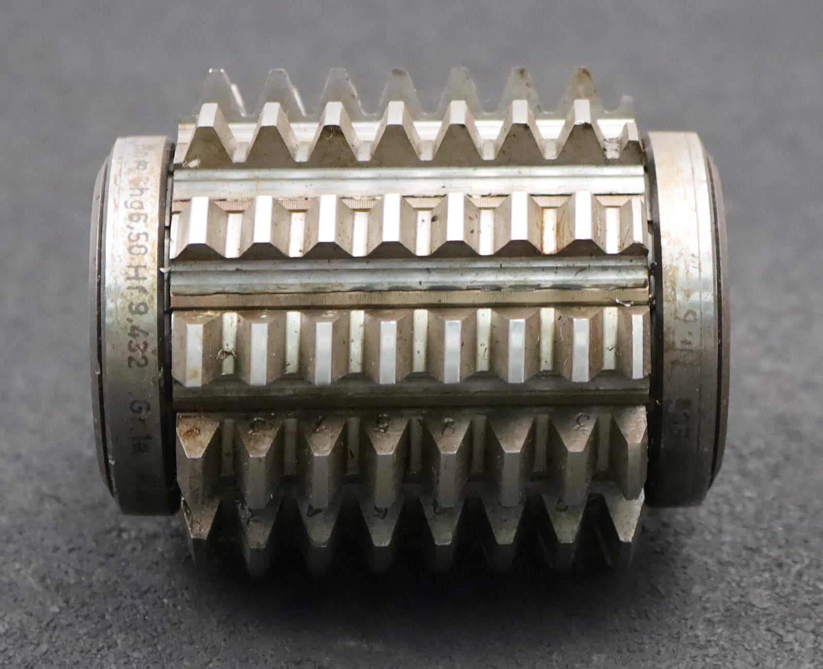Bild des Artikels KLINGELNBERG-Zahnrad-Wälzfräser-gear-hob-m=-3,0mm-EGW-20°-Ø82x97xØ27mm-mit-LKN