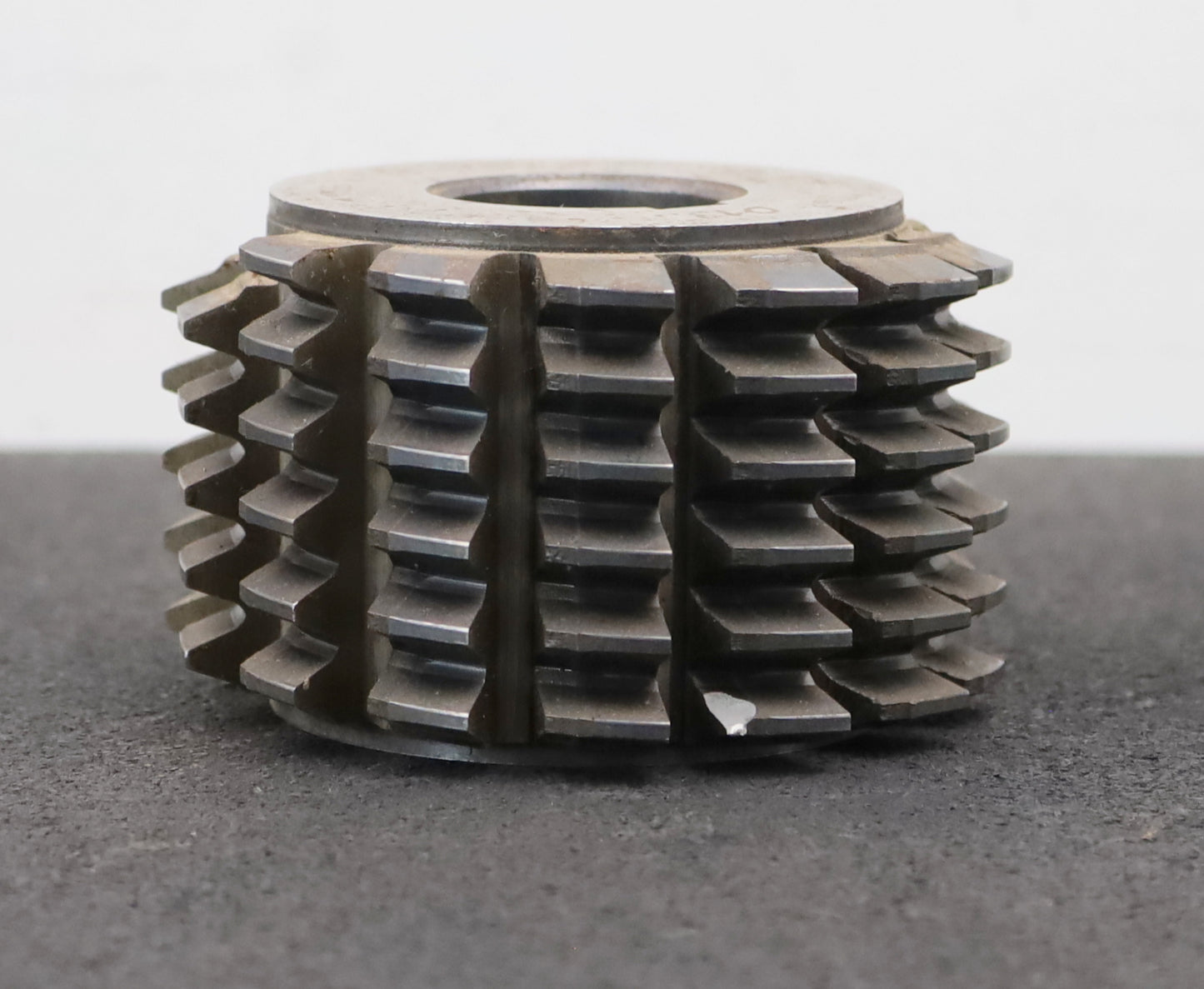 Bild des Artikels KL-Zahnrad-Wälzfräser-gear-hob-m=-3,0mm-EGW-20°-BPII-nach-DIN-3972-Ø99x60xØ32mm