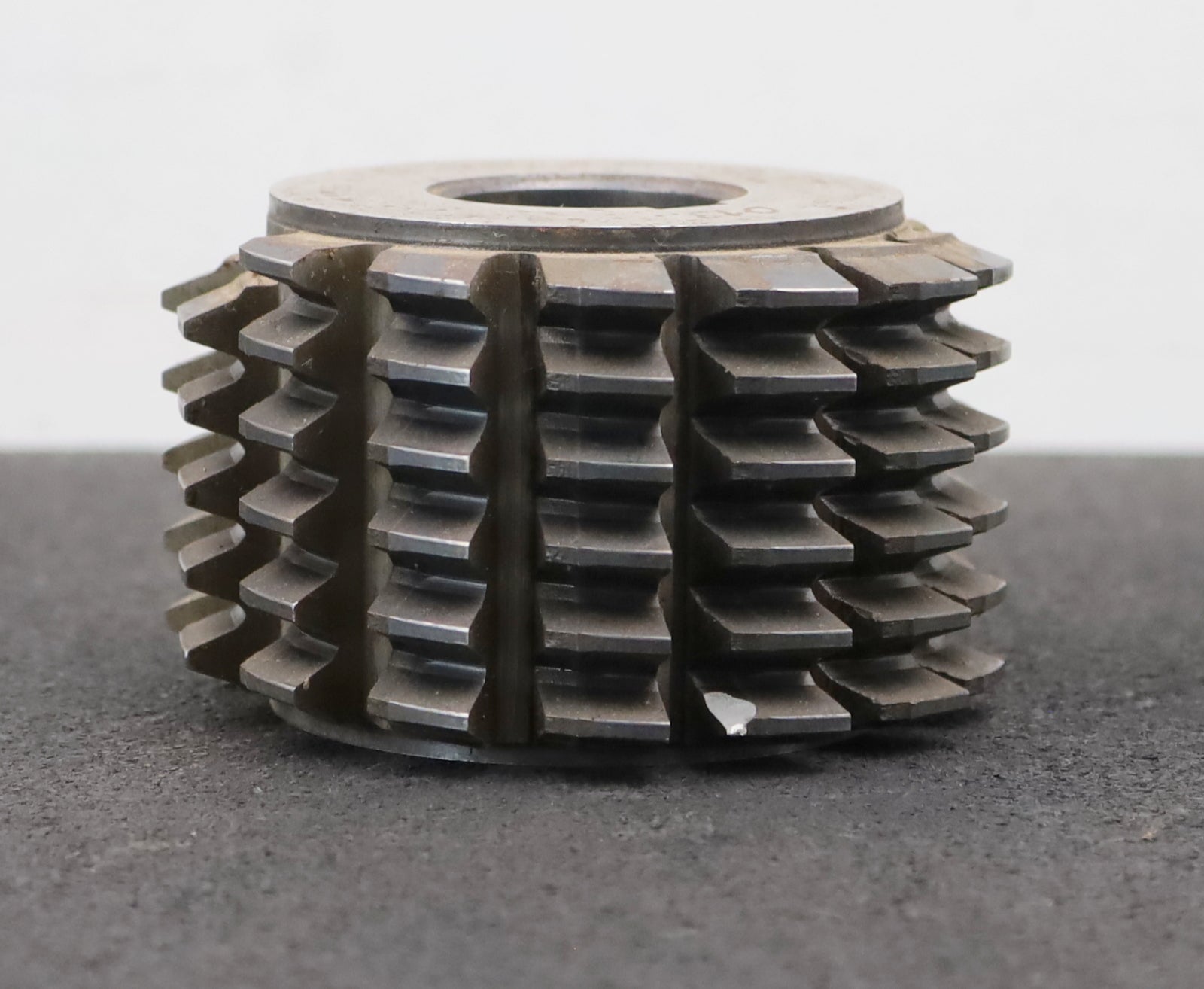 Bild des Artikels KL-Zahnrad-Wälzfräser-gear-hob-m=-3,0mm-EGW-20°-BPII-nach-DIN-3972-Ø99x60xØ32mm