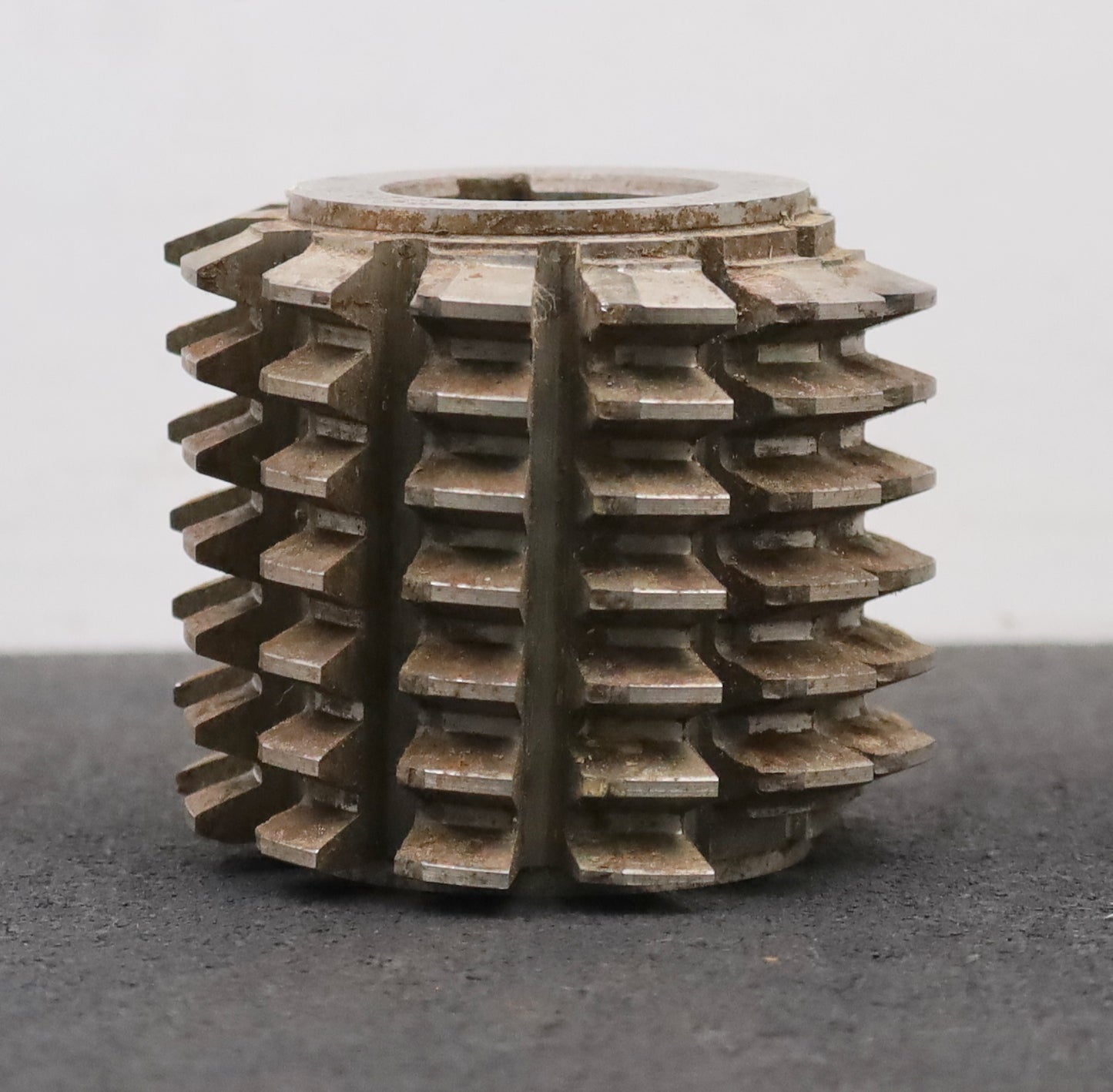 Bild des Artikels Zahnrad-Wälzfräser-gear-hob-m=-3,0mm-EGW-20°-BPII-nach-DIN-3972-Ø81x70xØ32mm