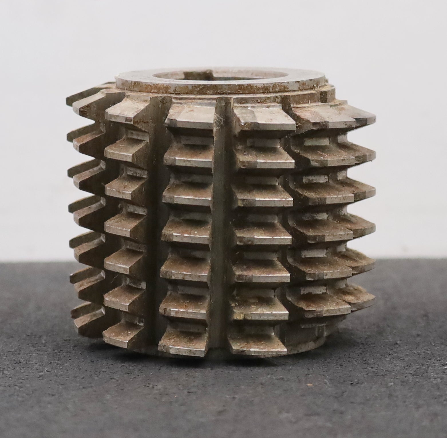 Bild des Artikels Zahnrad-Wälzfräser-gear-hob-m=-3,0mm-EGW-20°-BPII-nach-DIN-3972-Ø81x70xØ32mm