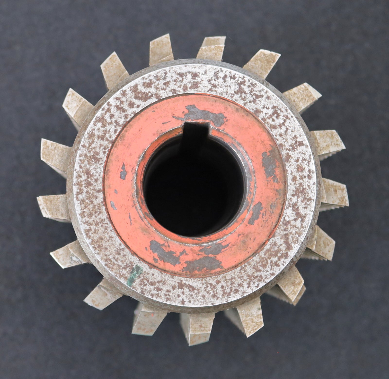 Bild des Artikels SAAZOR-Zahnrad-Wälzfräser-gear-hob-m=-3,75mm-20°-EGW-Ø127x155xØ40mm-mit-LKN