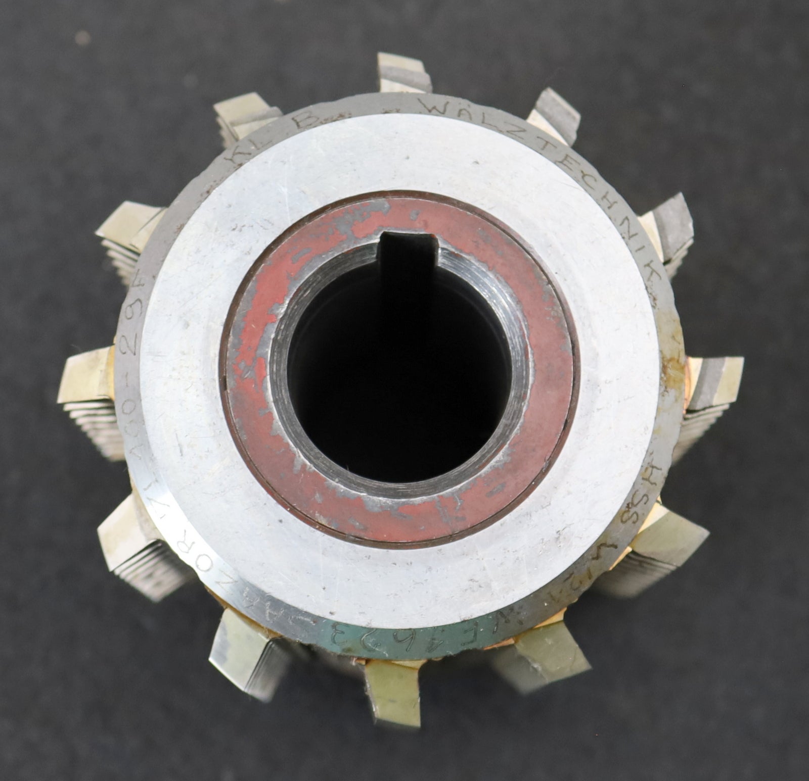 Bild des Artikels SAAZOR-Zahnrad-Wälzfräser-gear-hob-m=-3,0mm-20°-EGW-Ø102x121xØ32mm-mit-LKN