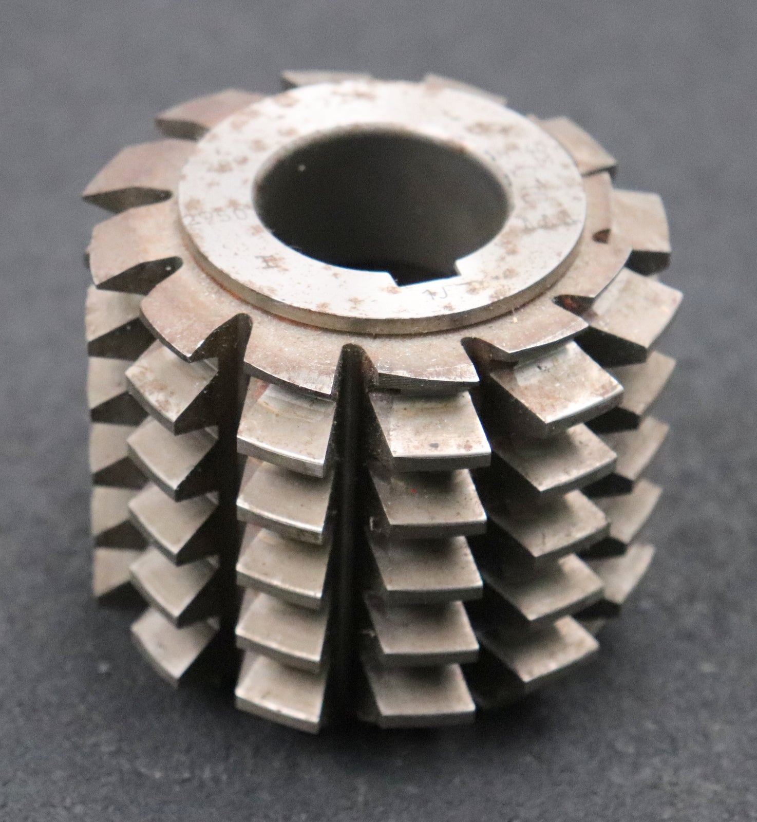 Bild des Artikels HENTZEN-Zahnrad-Wälzfräser-gear-hob-m=-3,5mm-20°-EGW-Ø81x70xØ32mm-mit-LKN