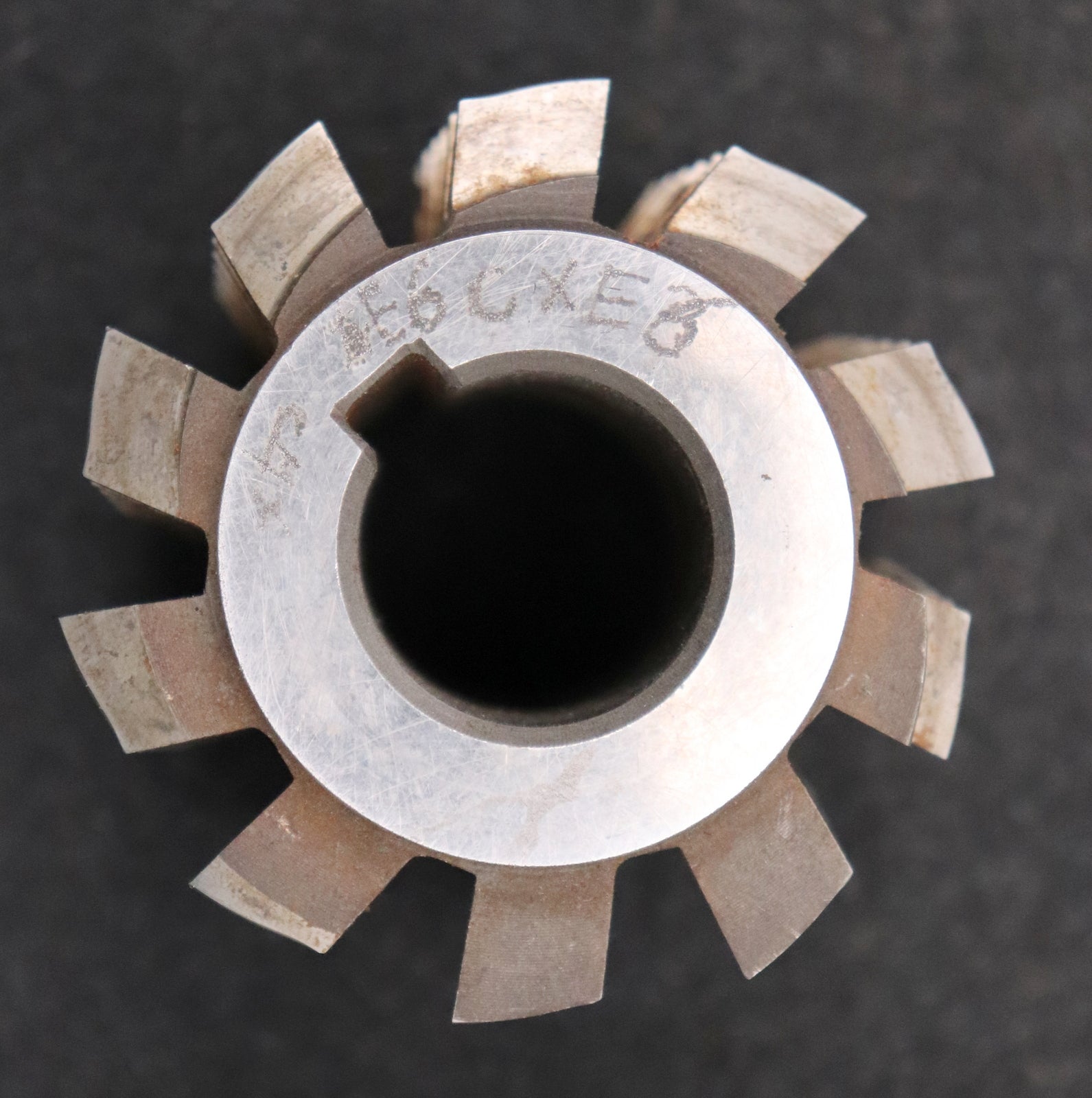 Bild des Artikels Zahnrad-Wälzfräser-m=-3,5mm-EGW-20°-Ø74x76xØ27mm-mit-LKN-1gg.-Rechts