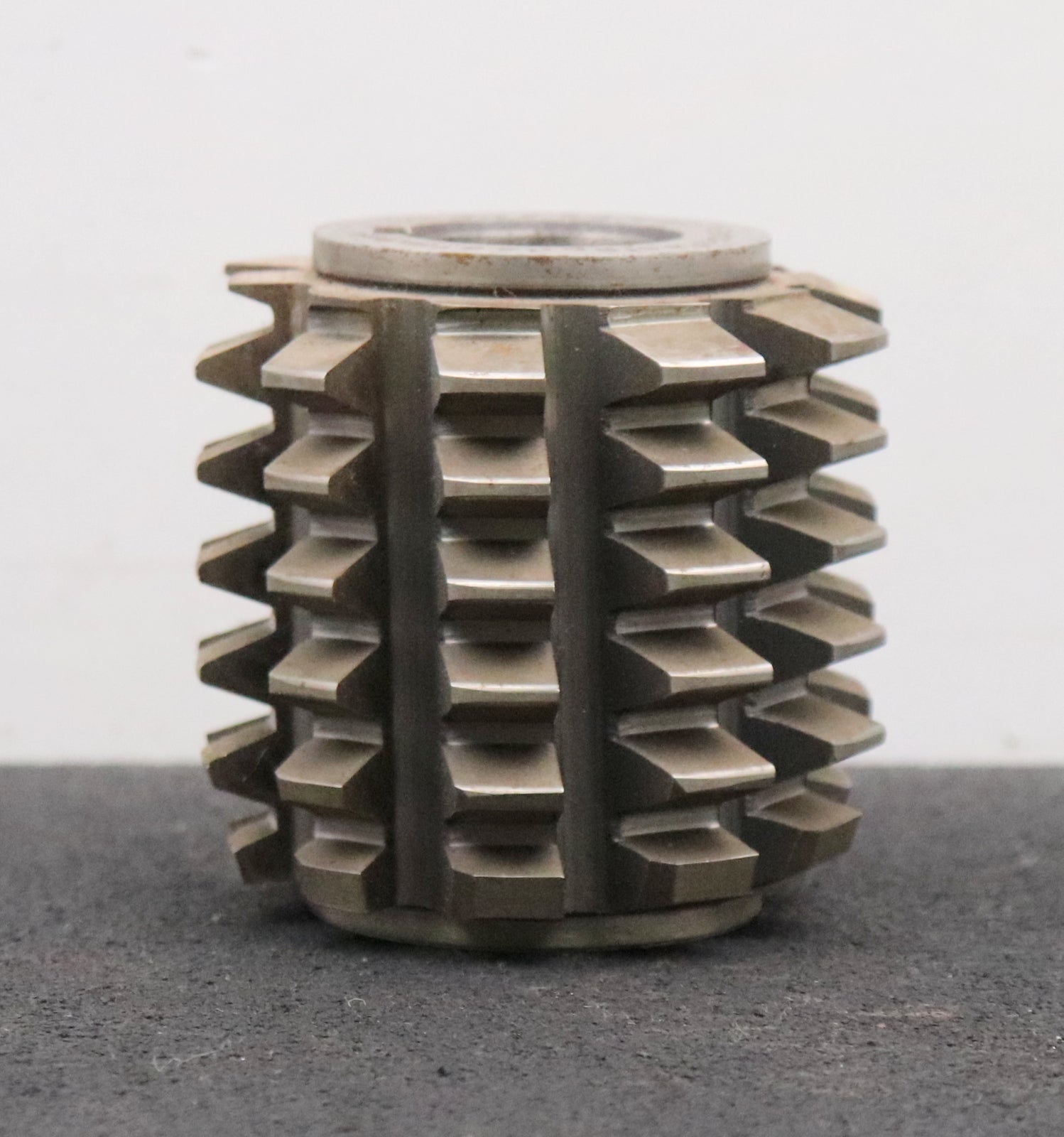 Bild des Artikels FETTE-Zahnrad-Wälzfräser-m=-3,25mm-EGW-20°-BPIII-nach-DIN-3972-Ø75x70xØ27mm