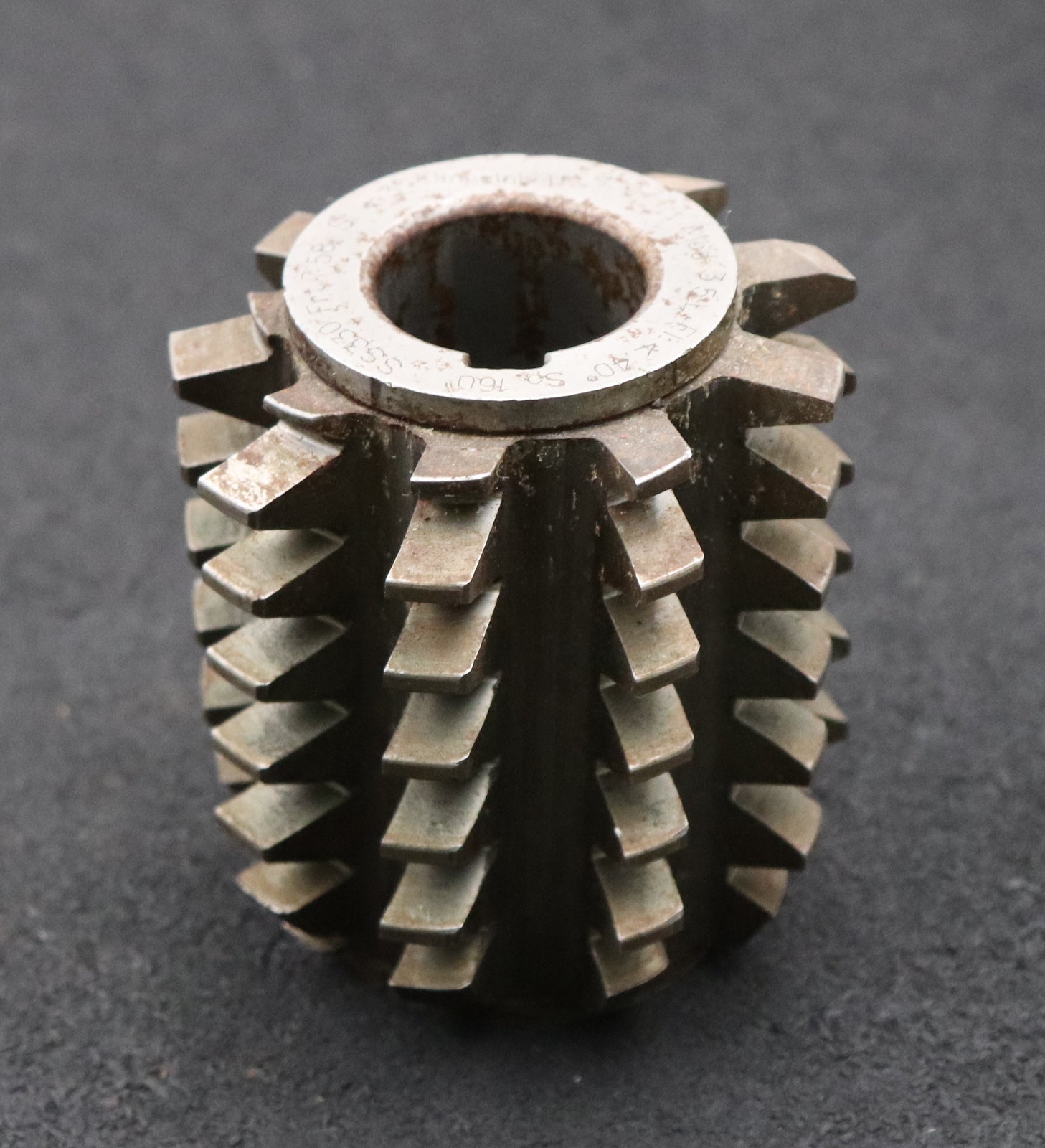 Bild des Artikels KLINGELNBERG-Zahnrad-Wälzfräser-m=-3,5mm-EGW-20°-Ø70x80xØ27mm-mit-LKN