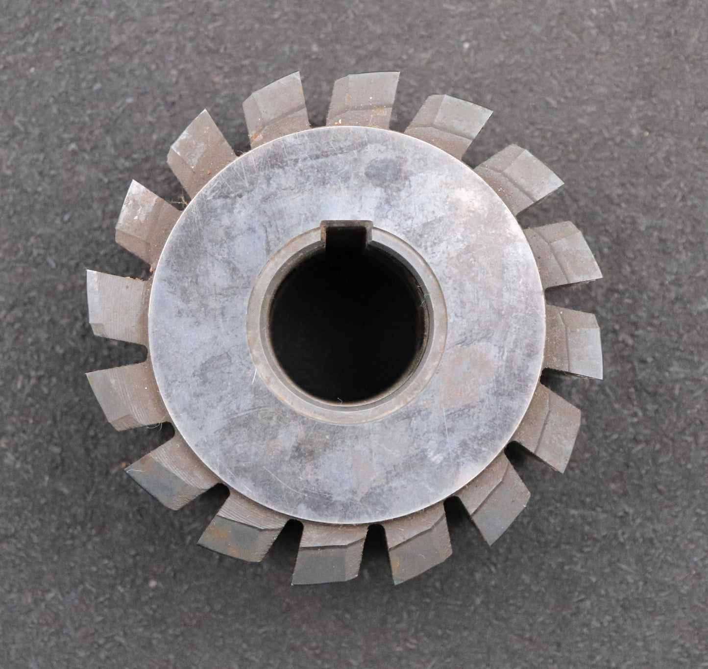 Bild des Artikels KLINGELNBERG-Zahnrad-Wälzfräser-m=-3,5mm-EGW-20°-BPIII-DIN-3972-Ø104x71xØ32mm