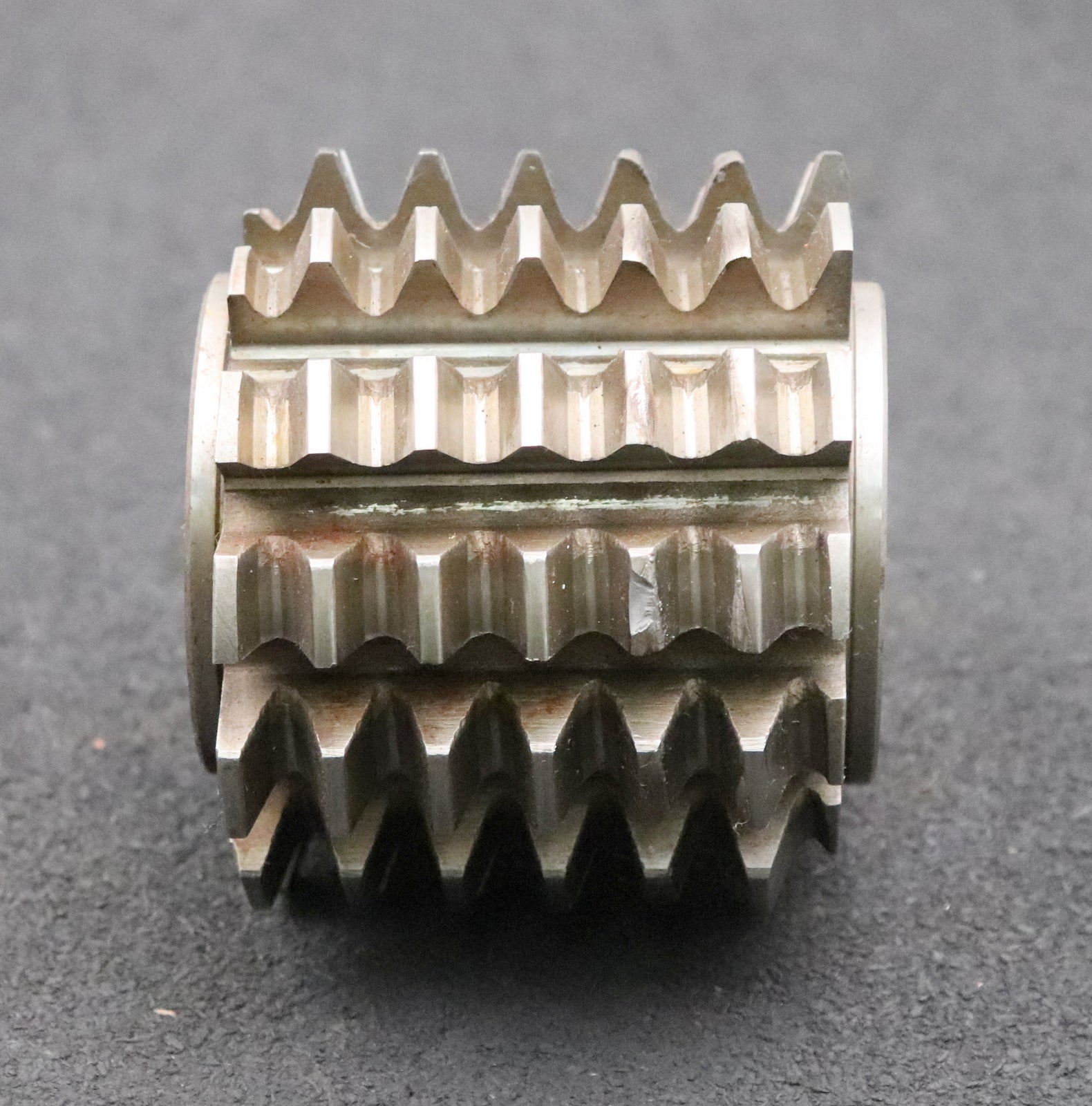 Bild des Artikels PWS-Zahnrad-Wälzfräser-m=-3,25mm-EGW-20°-BPIII-nach-DIN-3972-Ø180x70xØ32mm