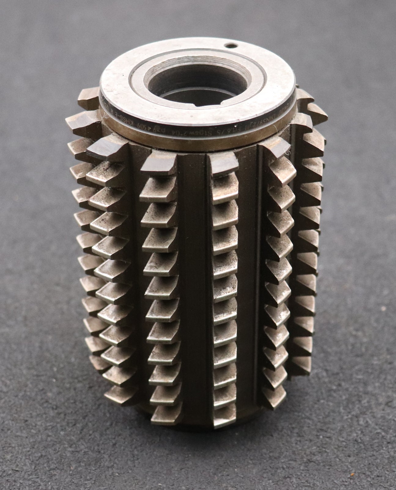 Bild des Artikels FETTE-Zahnrad-Wälzfräser-m=-3,0mm-EGW-20°-BPIII-nach-DIN-3972-Ø81x130xØ32mm