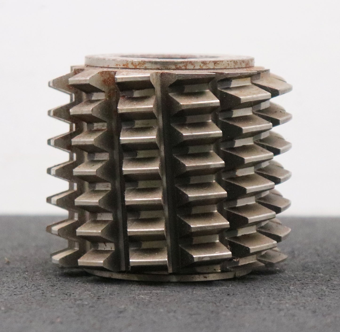 Bild des Artikels HENTZEN-Zahnrad-Wälzfräser-m=-3,0mm-EGW-20°-BPIII-nach-DIN-3972-Ø81x70xØ32mm