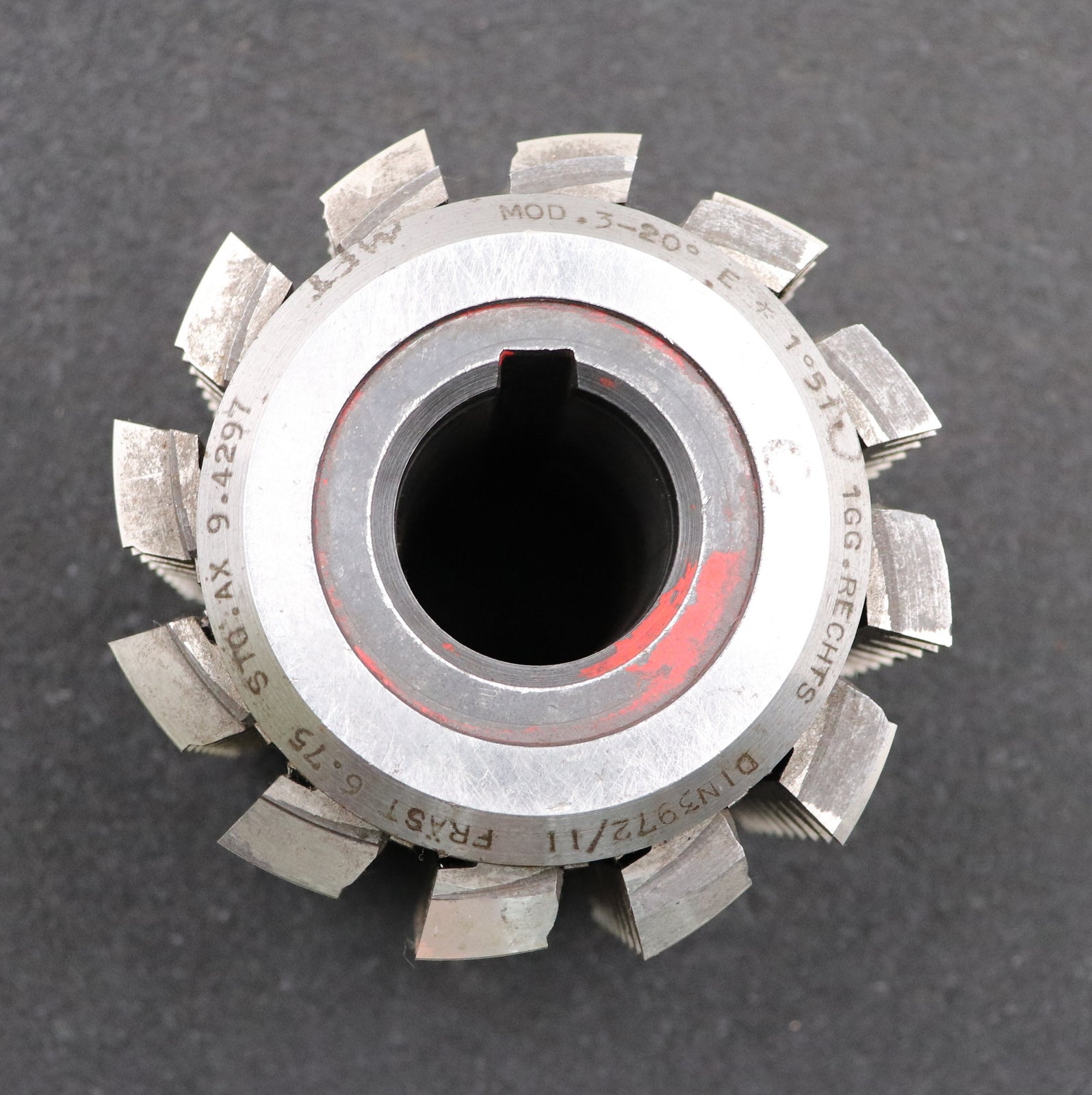 Bild des Artikels SAAZOR-Zahnrad-Wälzfräser-m=-3,0mm-EGW-20°-BPII-nach-DIN-3972-Ø103x106xØ32mm-LKN