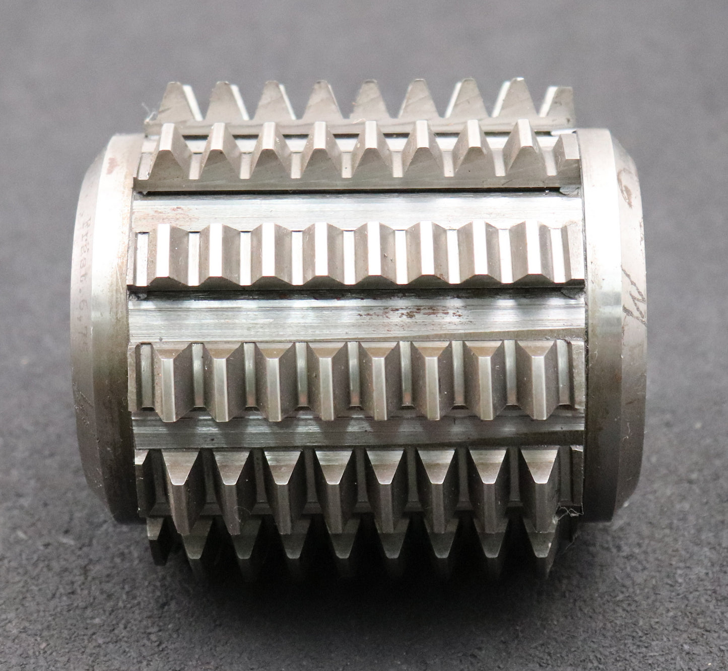 Bild des Artikels SAAZOR-Zahnrad-Wälzfräser-m=-3,0mm-EGW-20°-BPII-DIN-3972-Ø103x106xØ32mm-mit-LKN