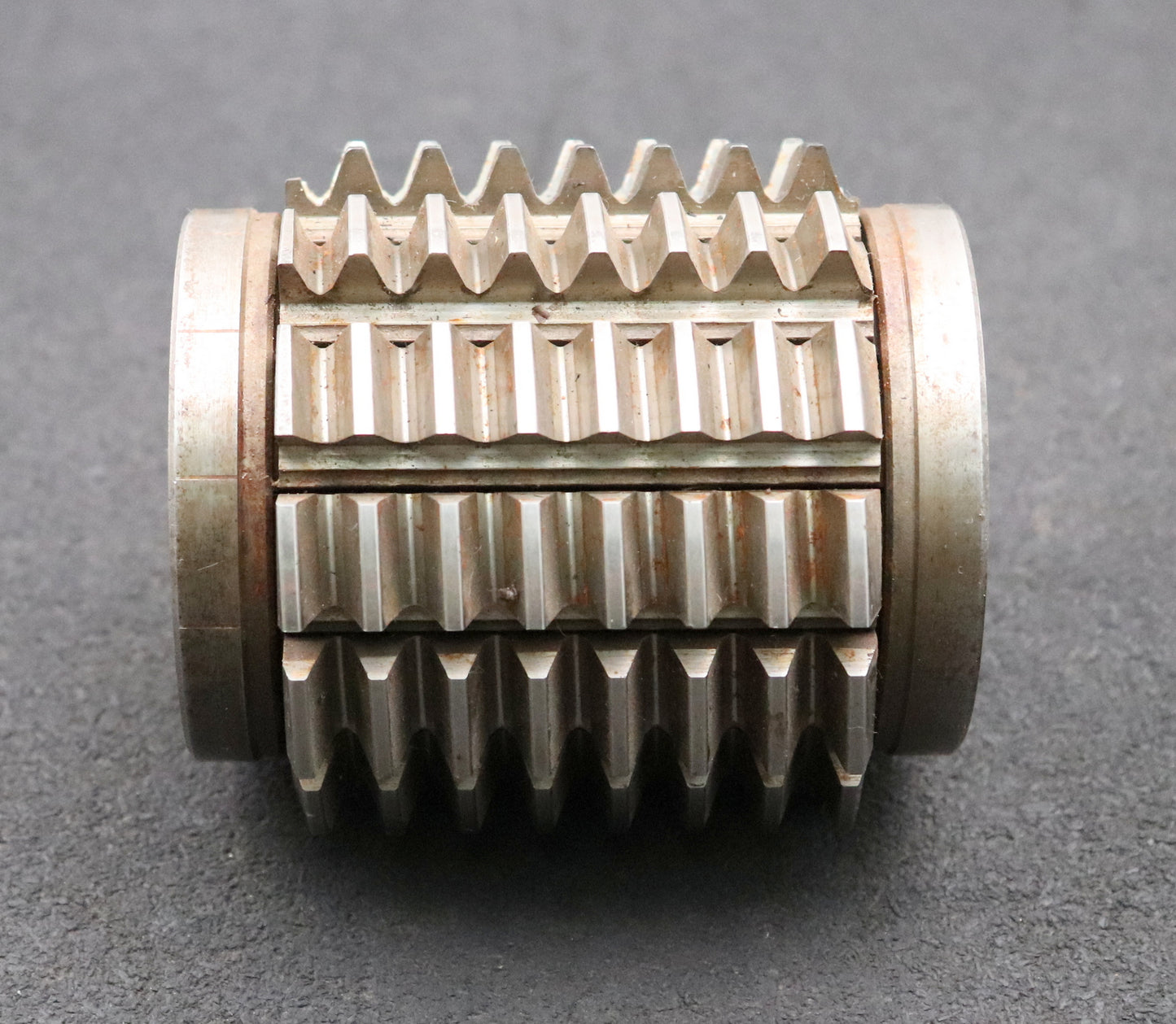 Bild des Artikels PWS-Zahnrad-Wälzfräser-m=-3,0mm-EGW-20°-BPII-nach-DIN-3972-Ø92x98xØ27mm-mit-LKN