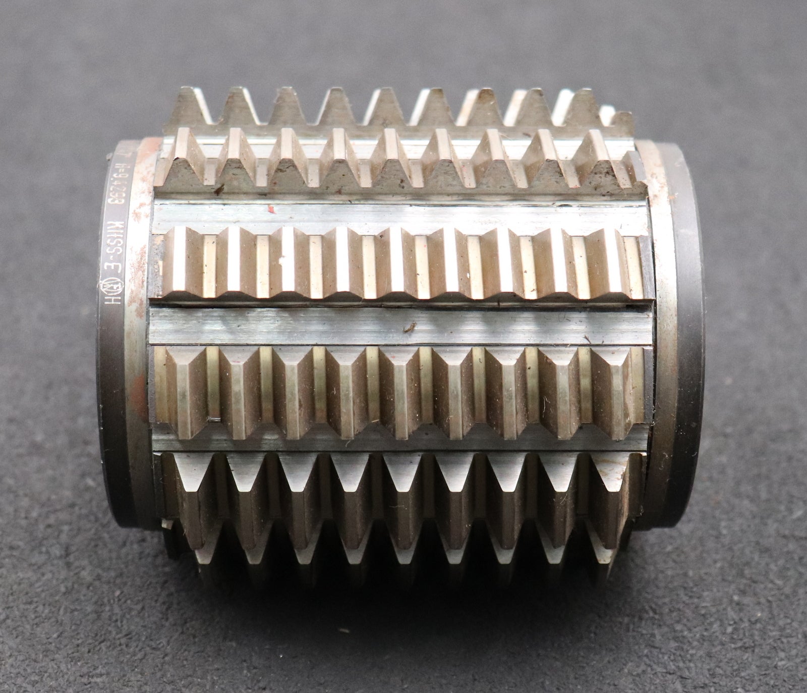 Bild des Artikels FETTE-Zahnrad-Wälzfräser-m=-3,0mm-EGW-20°-BPII-DIN-3972-Ø100x110xØ32mm-mit-LKN