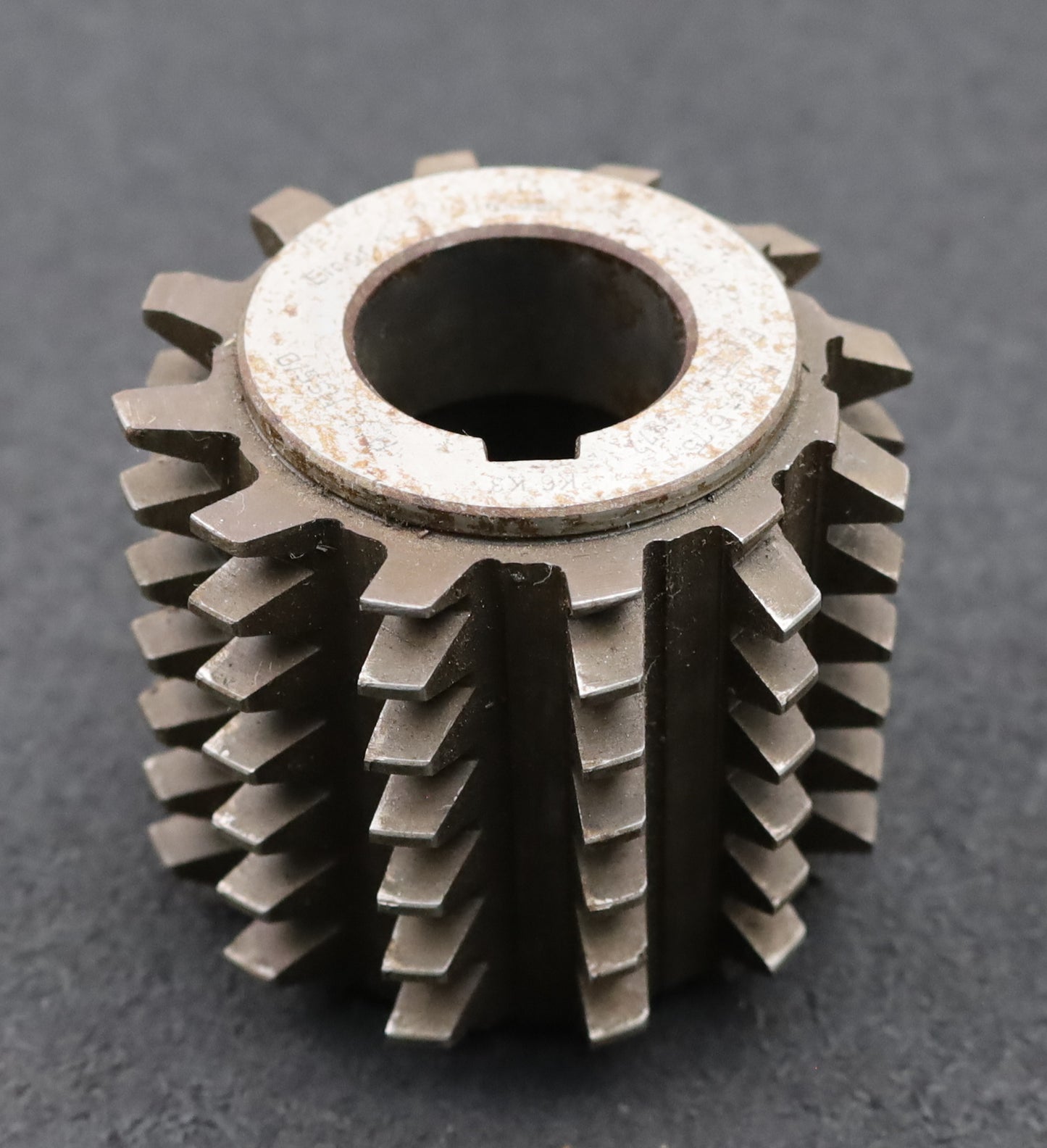 Bild des Artikels PWS-Zahnrad-Wälzfräser-m=-3,0mm-EGW-20°-BPIII-nach-DIN-3972-Ø80x70xØ32mm-mit-LKN