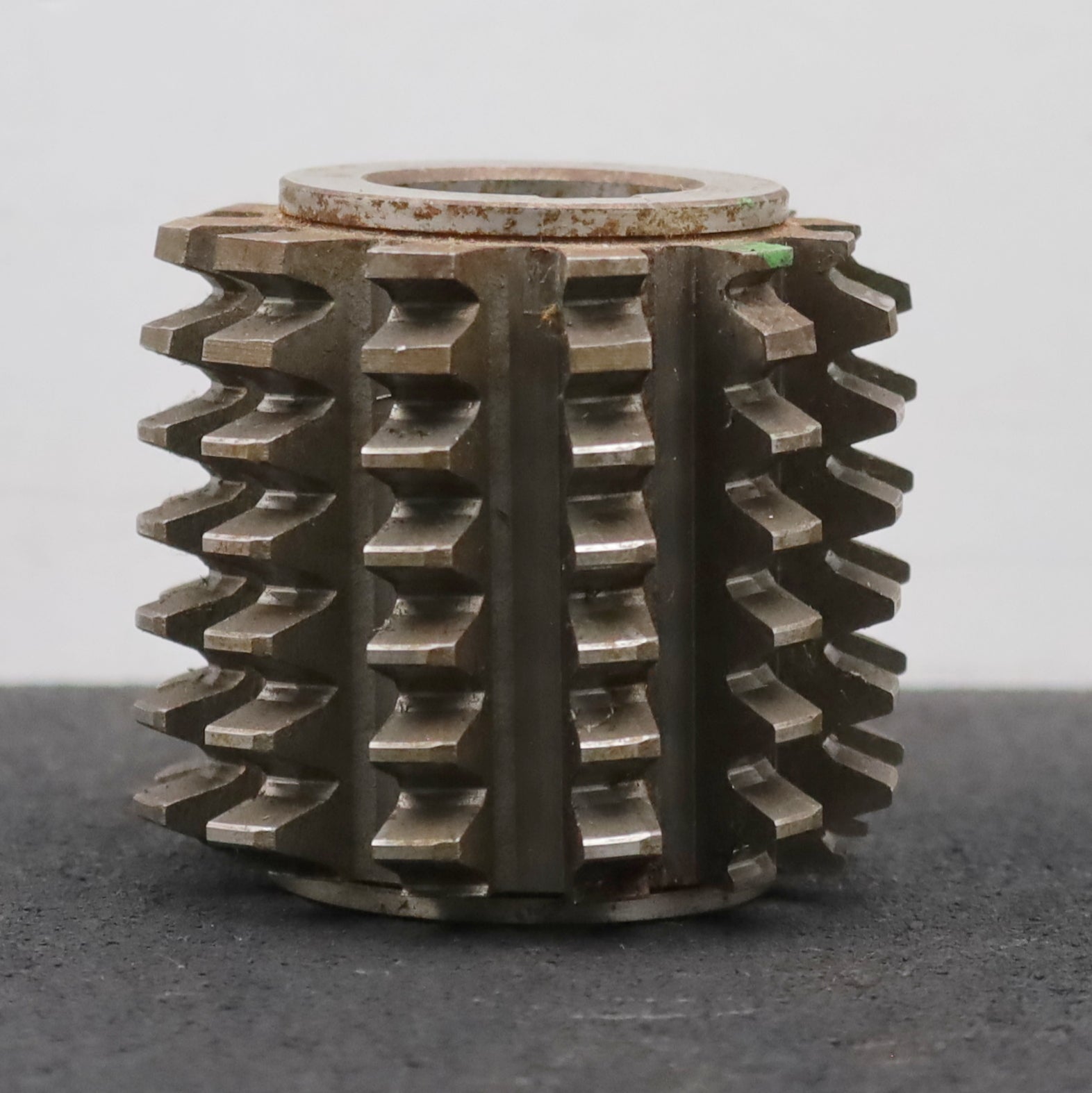 Bild des Artikels PWS-Zahnrad-Wälzfräser-m=-3,0mm-EGW-20°-BPII-nach-DIN-3972-mit-LKN-Ø80x72xØ32mm