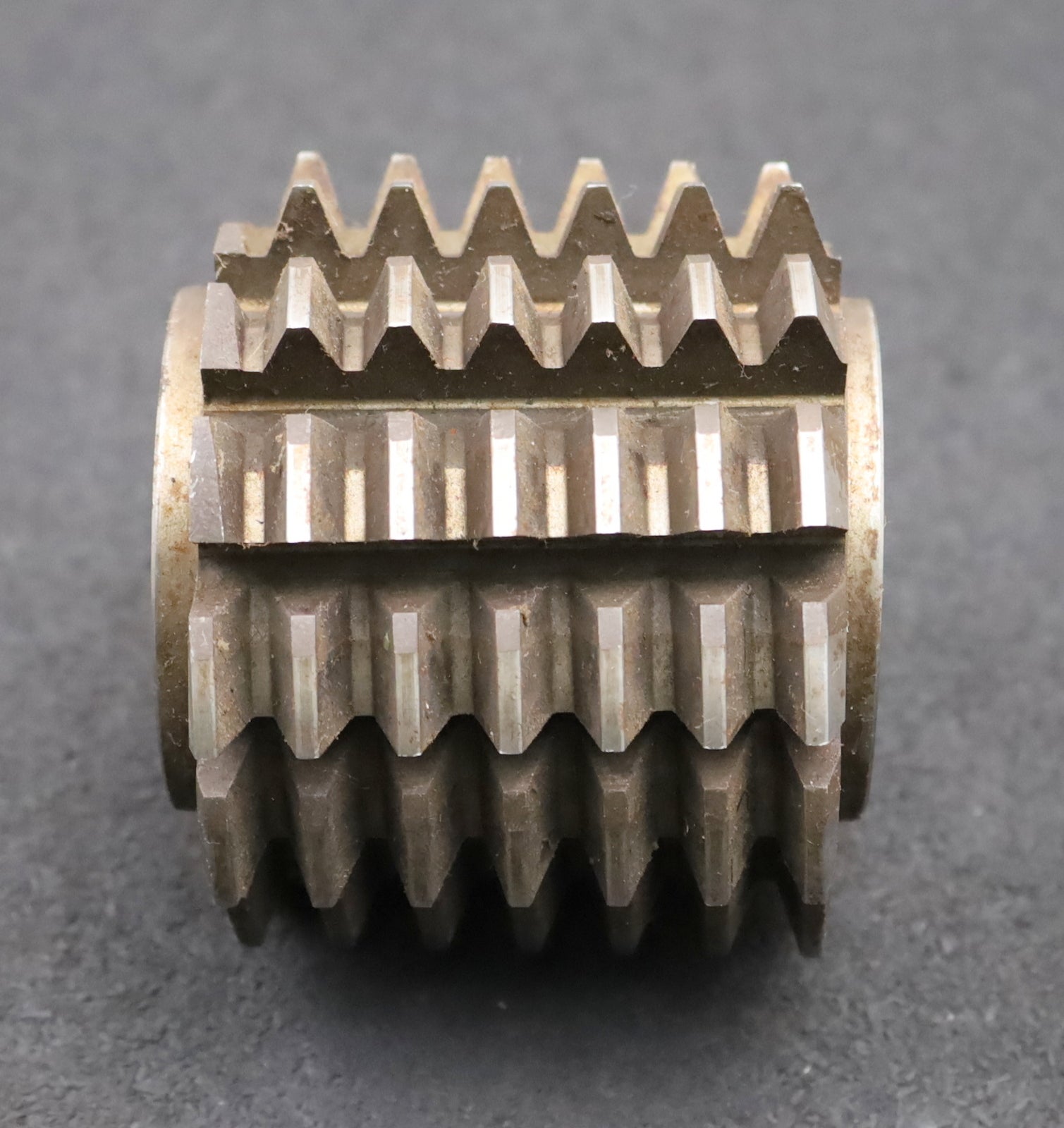 Bild des Artikels DORMER-Zahnrad-Wälzfräser-m=-3,0mm-EGW-20°-Ø80x72xØ32mm-mit-LKN-1gg.-Rechts