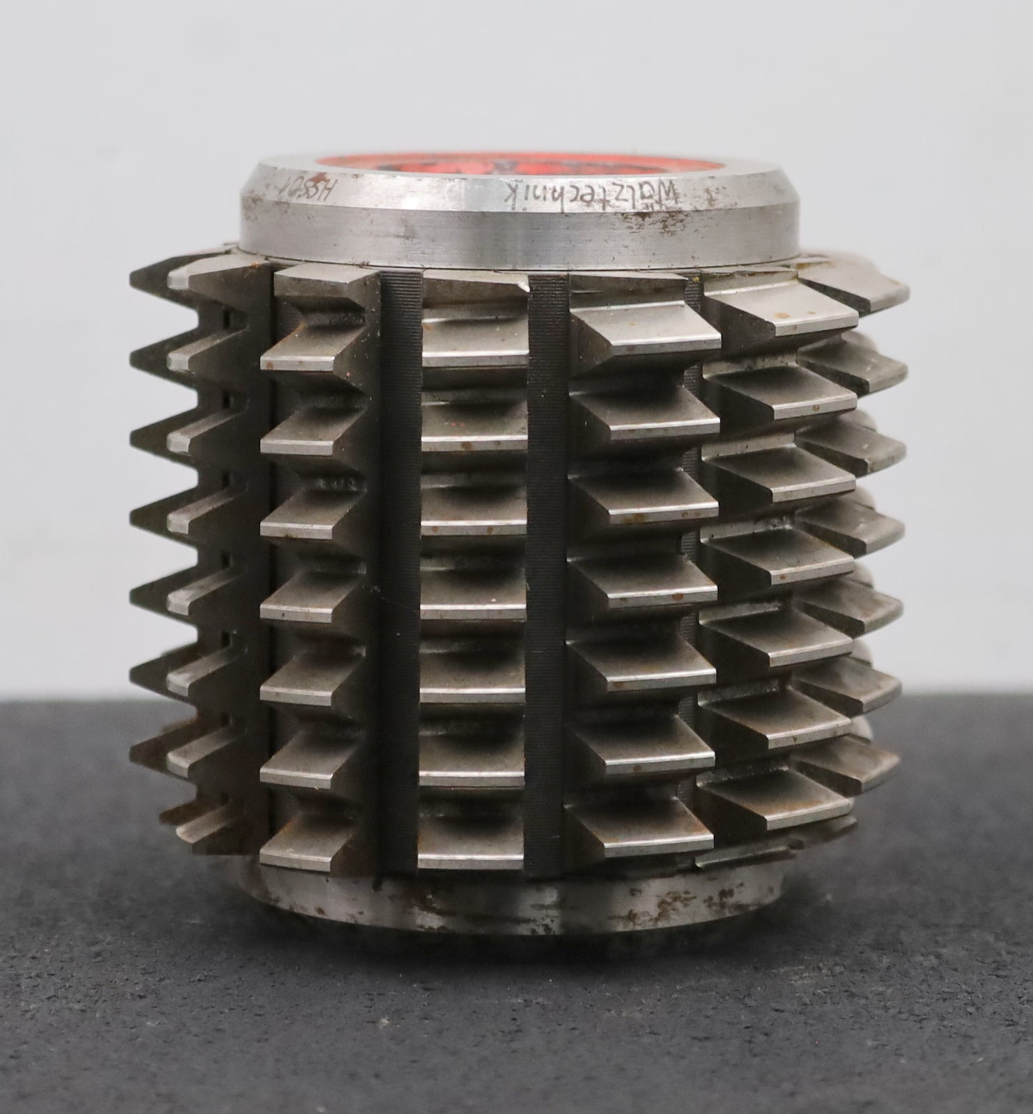 Bild des Artikels FETTE-Zahnrad-Wälzfräser-m=-3,0mm-EGW-20°-BPIII-nach-DIN-3972-Ø93x91xØ32mm