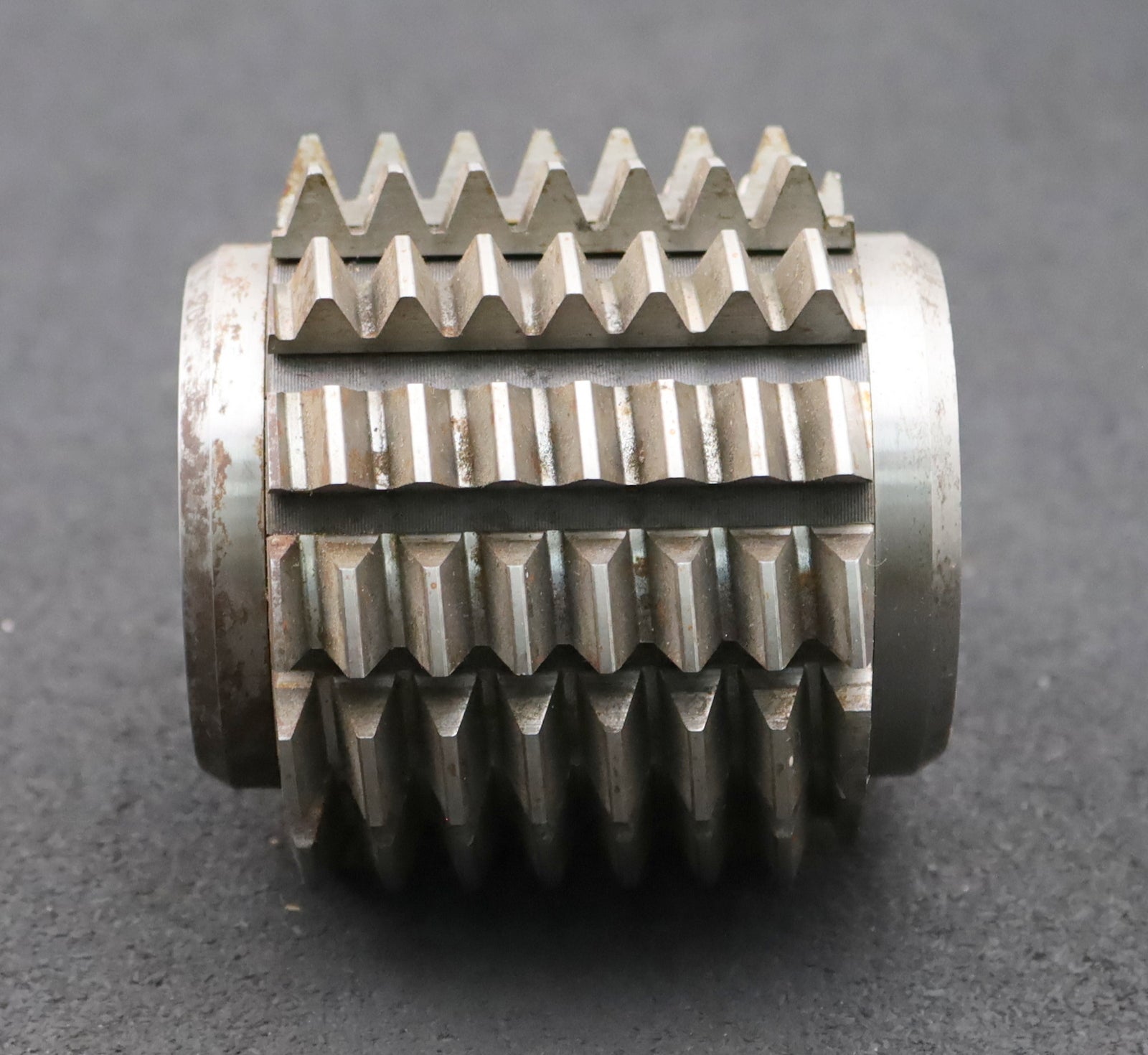 Bild des Artikels FETTE-Zahnrad-Wälzfräser-m=-3,0mm-EGW-20°-BPIII-nach-DIN-3972-Ø93x91xØ32mm