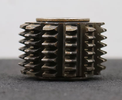 Bild des Artikels KLINGELNBERG-Zahnrad-Wälzfräser-m=-1,5mm-EGW-20°-BPII-nach-DIN-3972-Ø57x38xØ22mm