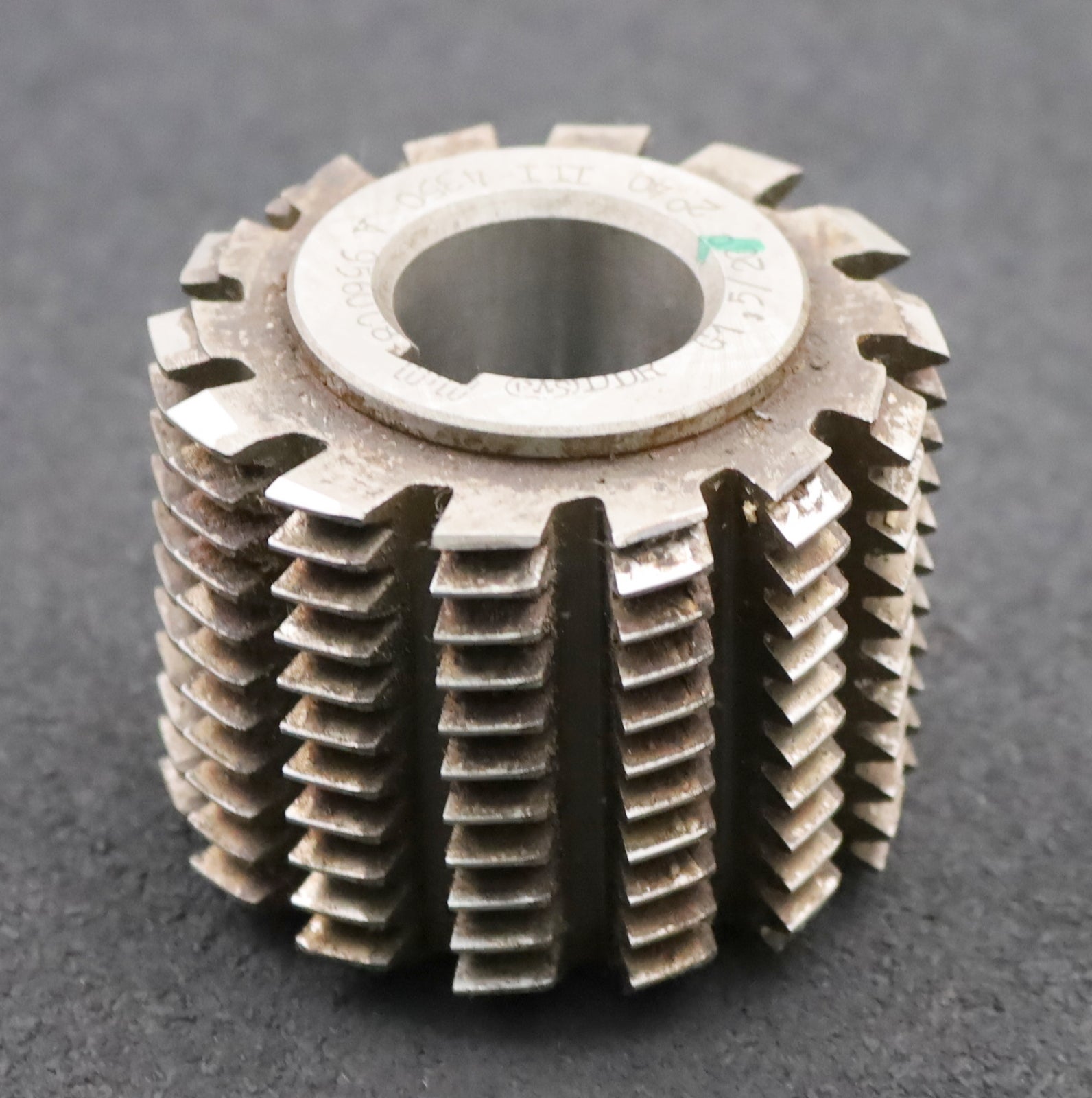 Bild des Artikels PWS-Zahnrad-Wälzfräser-m=-1,5mm-EGW-20°-BPIII-nach-DIN-3972-Ø71x58xØ27mm-LKN