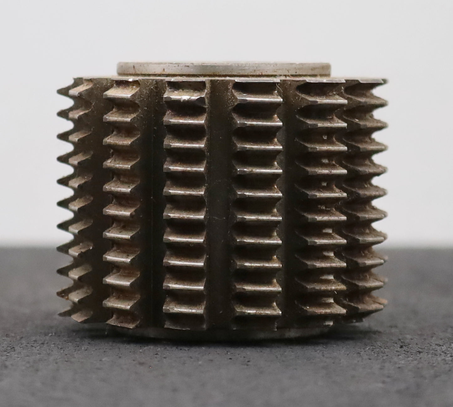 Bild des Artikels PWS-Zahnrad-Wälzfräser-m=-1,5mm-EGW-20°-BPIII-DIN-3972-Ø71x58xØ27mm-mit-LKN