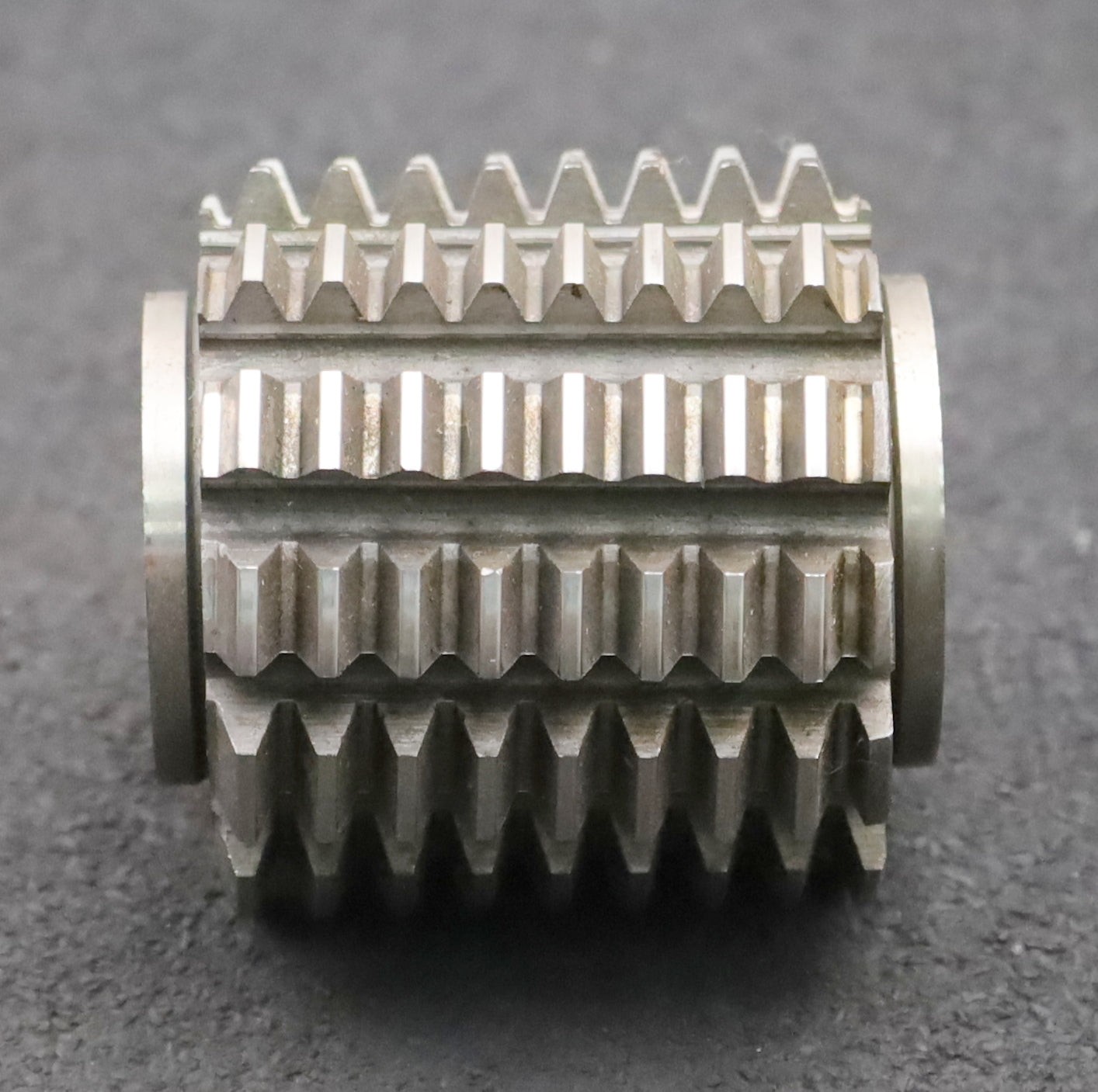 Bild des Artikels DROGEMEYER-Zahnrad-Wälzfräser-m=-1,75mm-EGW-20°-BPI-nach-DIN-3972