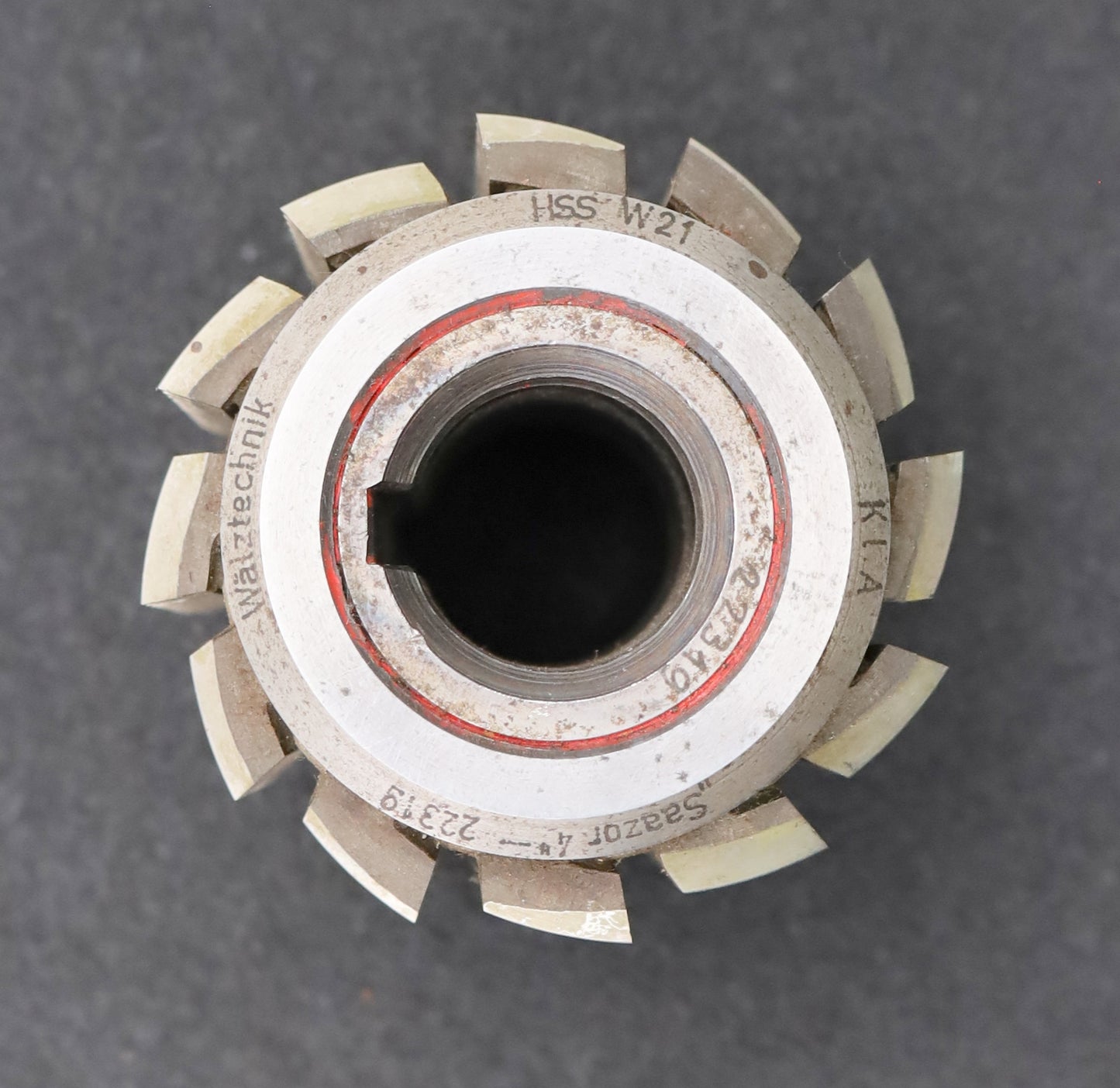 Bild des Artikels SAAZOR-Zahnrad-Wälzfräser-m=-1,75mm-EGW-20°-BPI-nach-DIN-3972-Ø80x91xØ27mm