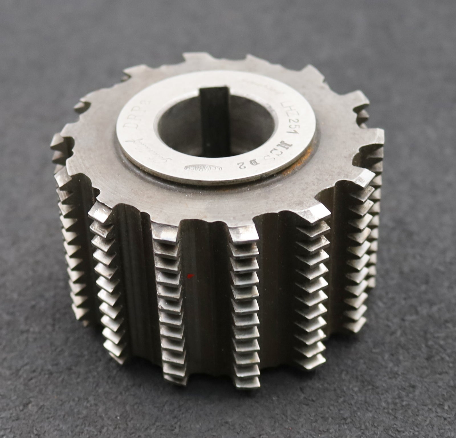 Bild des Artikels LEIMBACH-Zahnrad-Wälzfräser-m=-1,5mm-EGW-20°-Ø94x62xØ32mm-mit-LKN-1gg.-Rechts