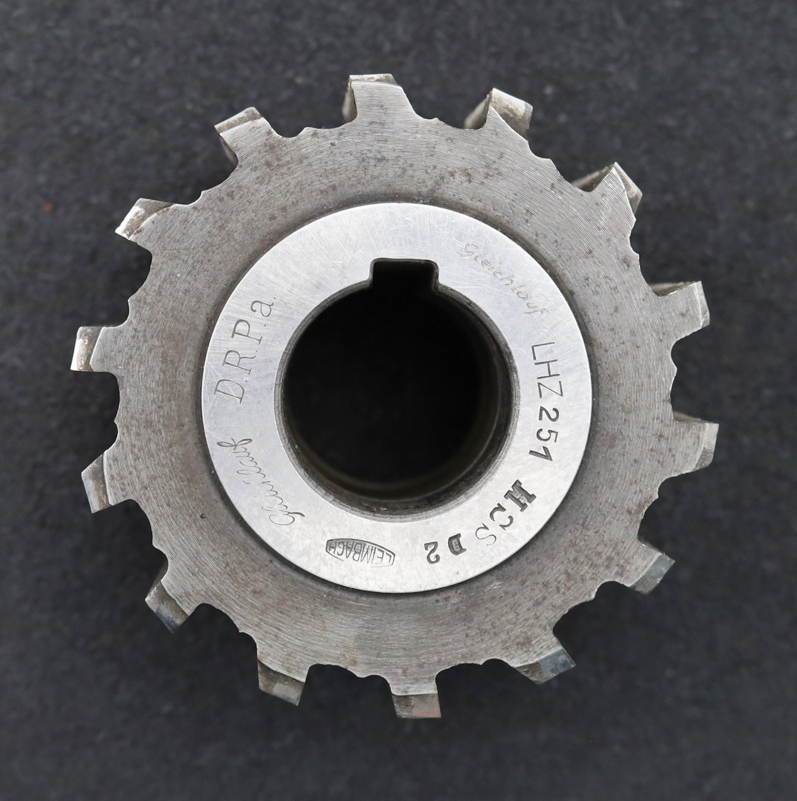 Bild des Artikels LEIMBACH-Zahnrad-Wälzfräser-m=-1,5mm-EGW-20°-Ø94x62xØ32mm-mit-LKN-1gg.-Rechts