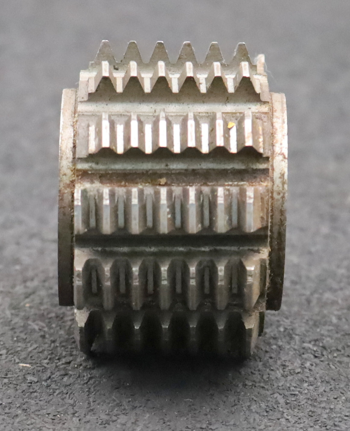 Bild des Artikels Zahnrad-Wälzfräser-m=-1,5mm-EGW-20°-BPII-nach-DIN-3972-Ø56x39xØ22mm-mit-LKN